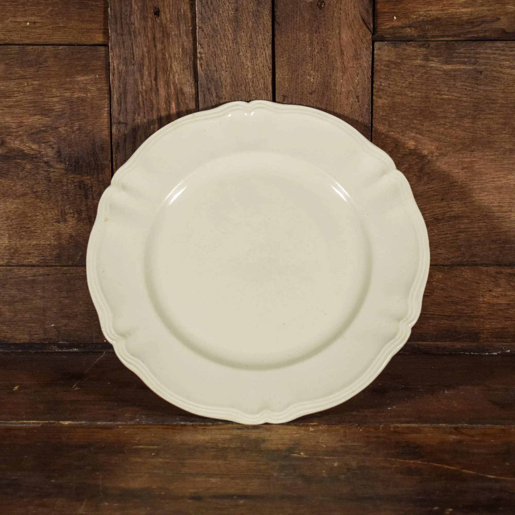 Grand plat en faïence de Sarreguemines