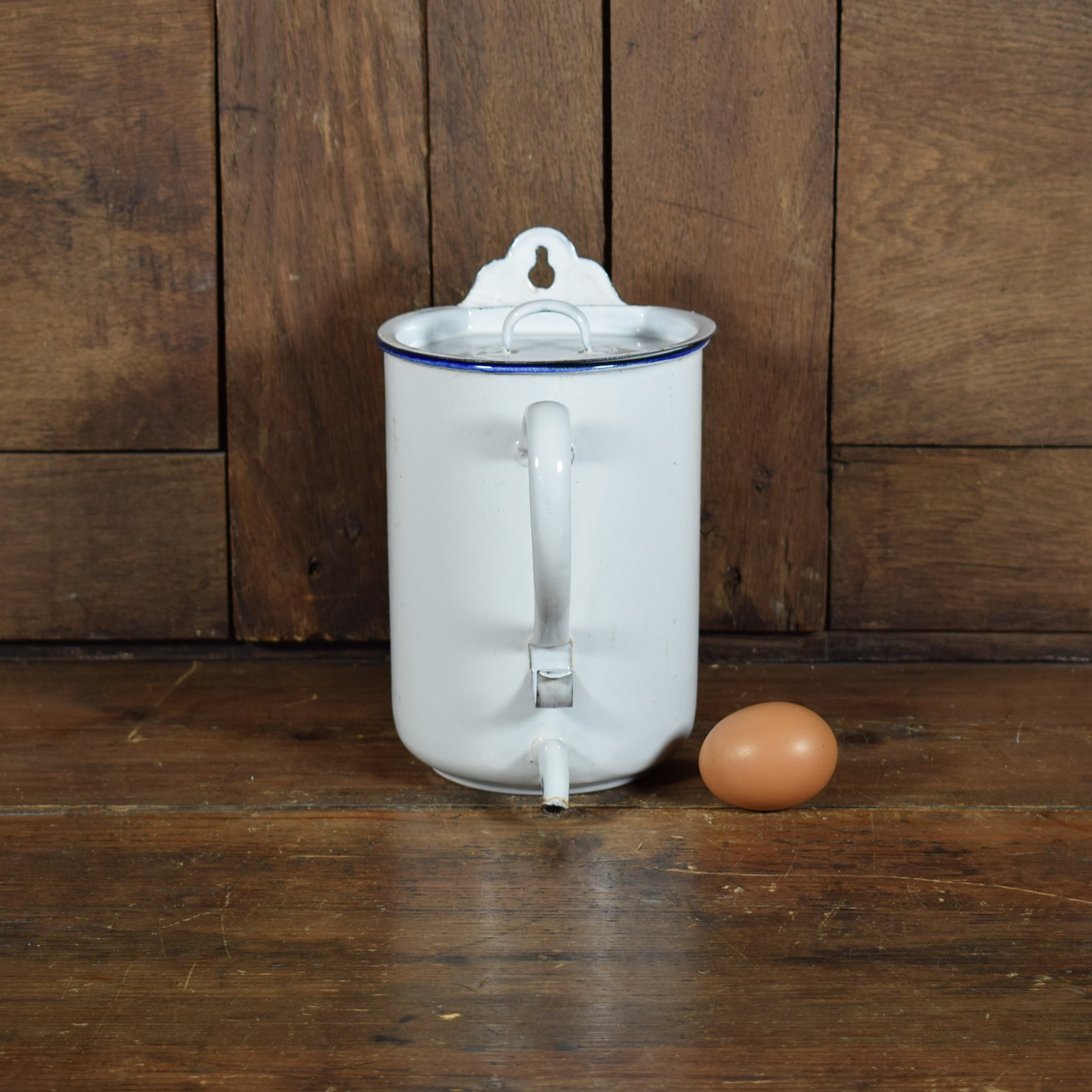 Pot à lavement avec couvercle 2.jpg