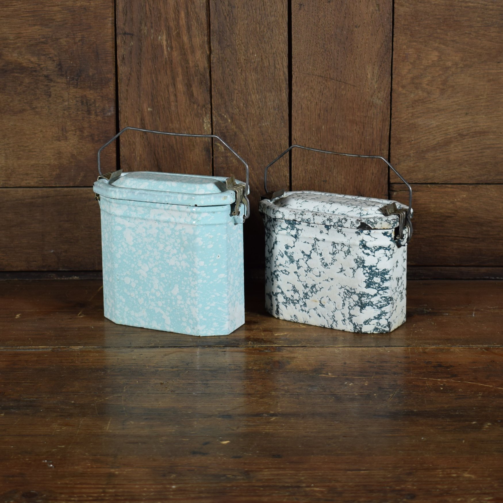 Boîte à tartines émail 1.jpg