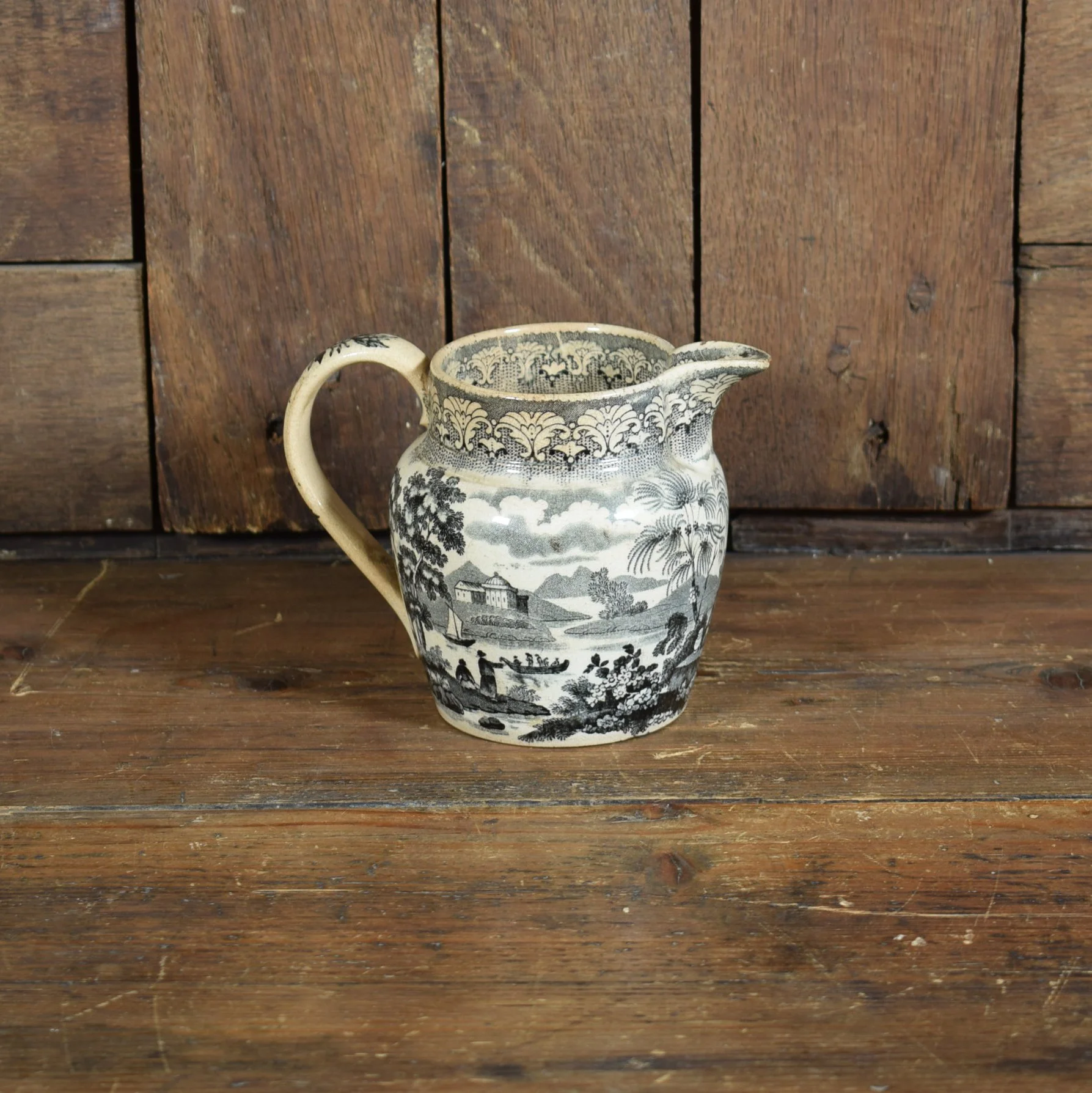 Pichet anglais à motifs noirs 4.jpg