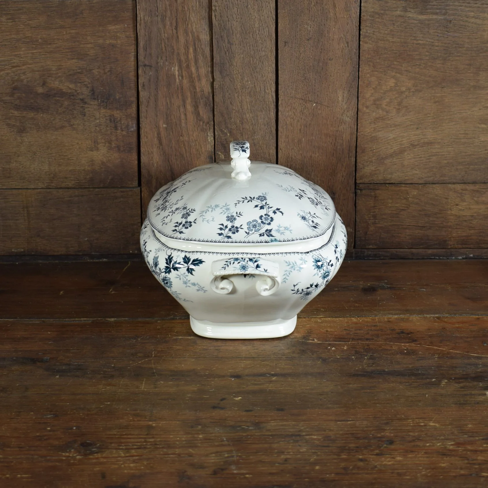 Soupière Dugazon 3.jpg