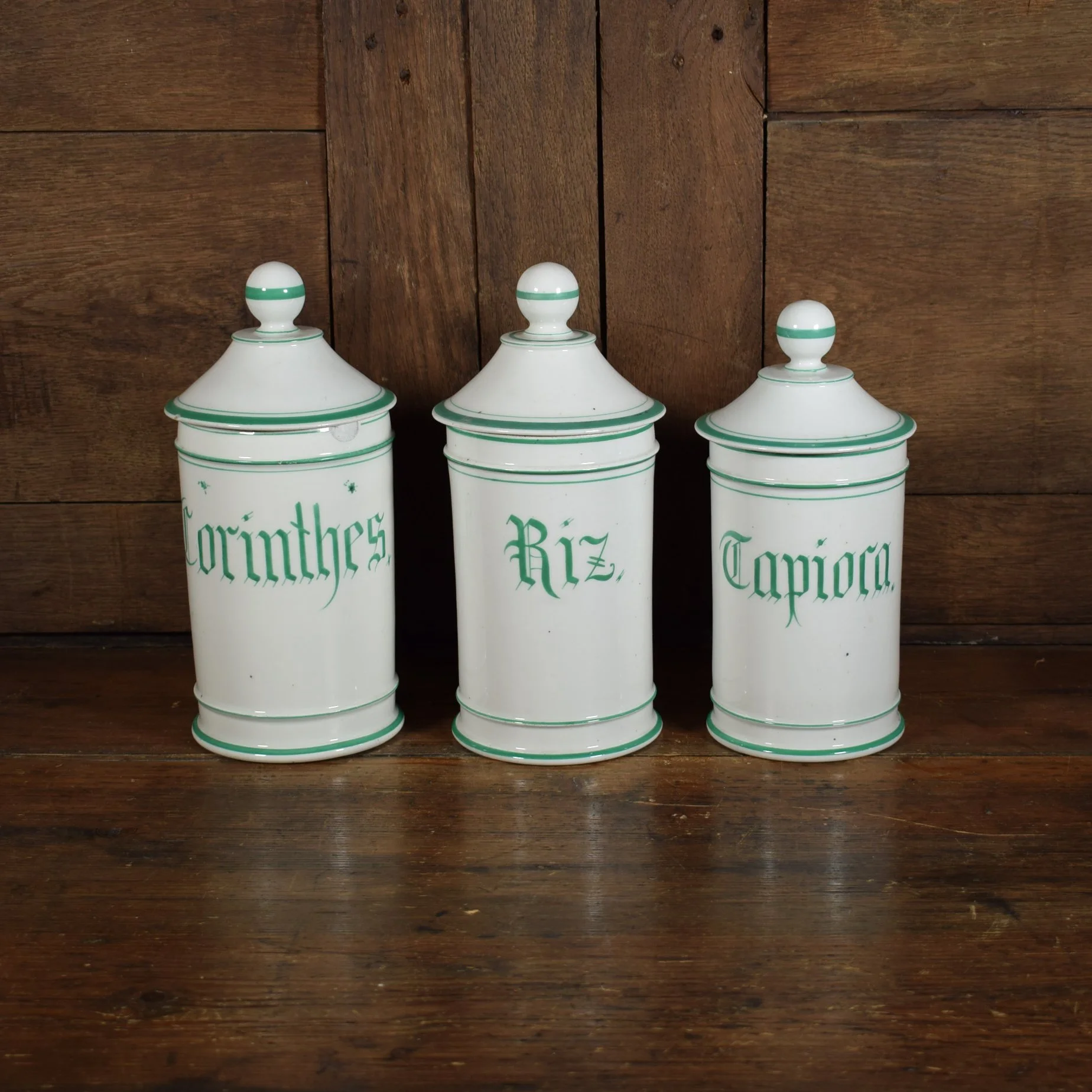 Pots à épices en porcelaine