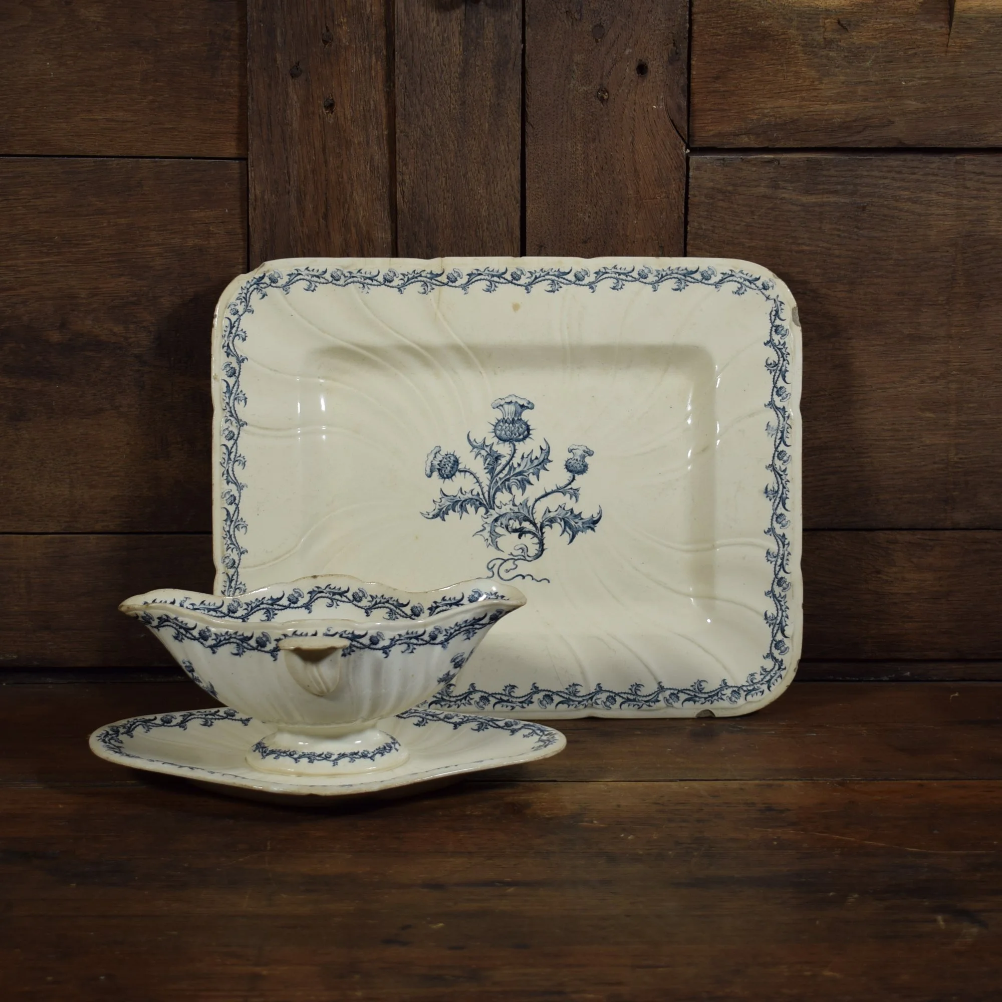 Plat et saucière 1.jpg