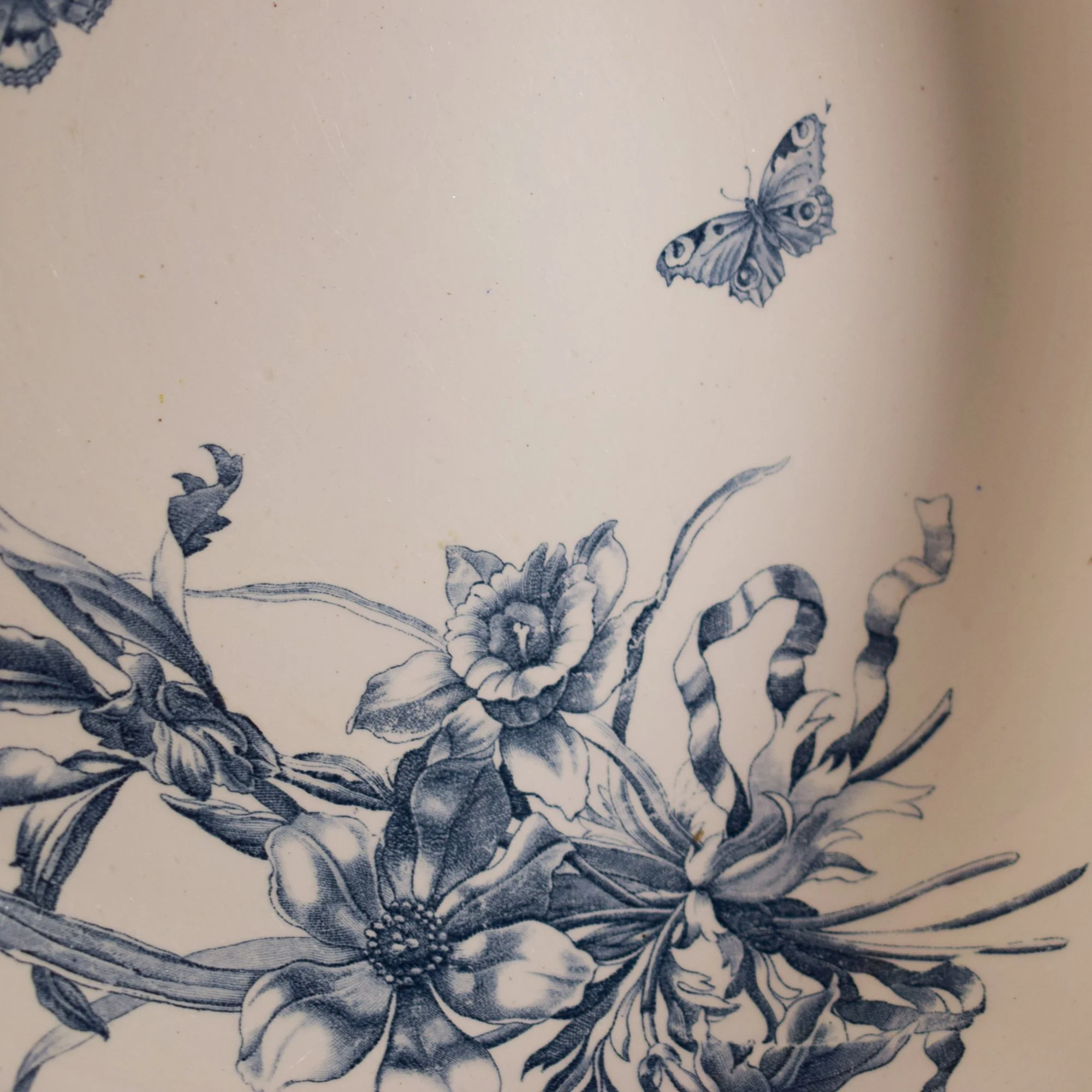 Très grand pot à motifs floraux 6.jpg