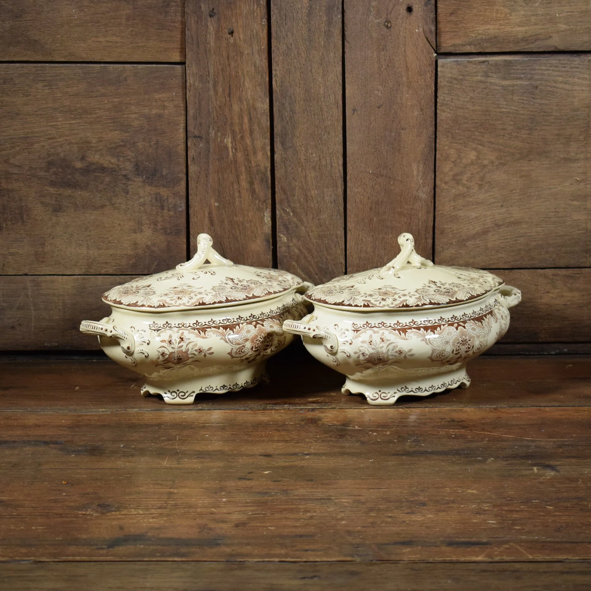 Paire de plats bruns 1.jpg