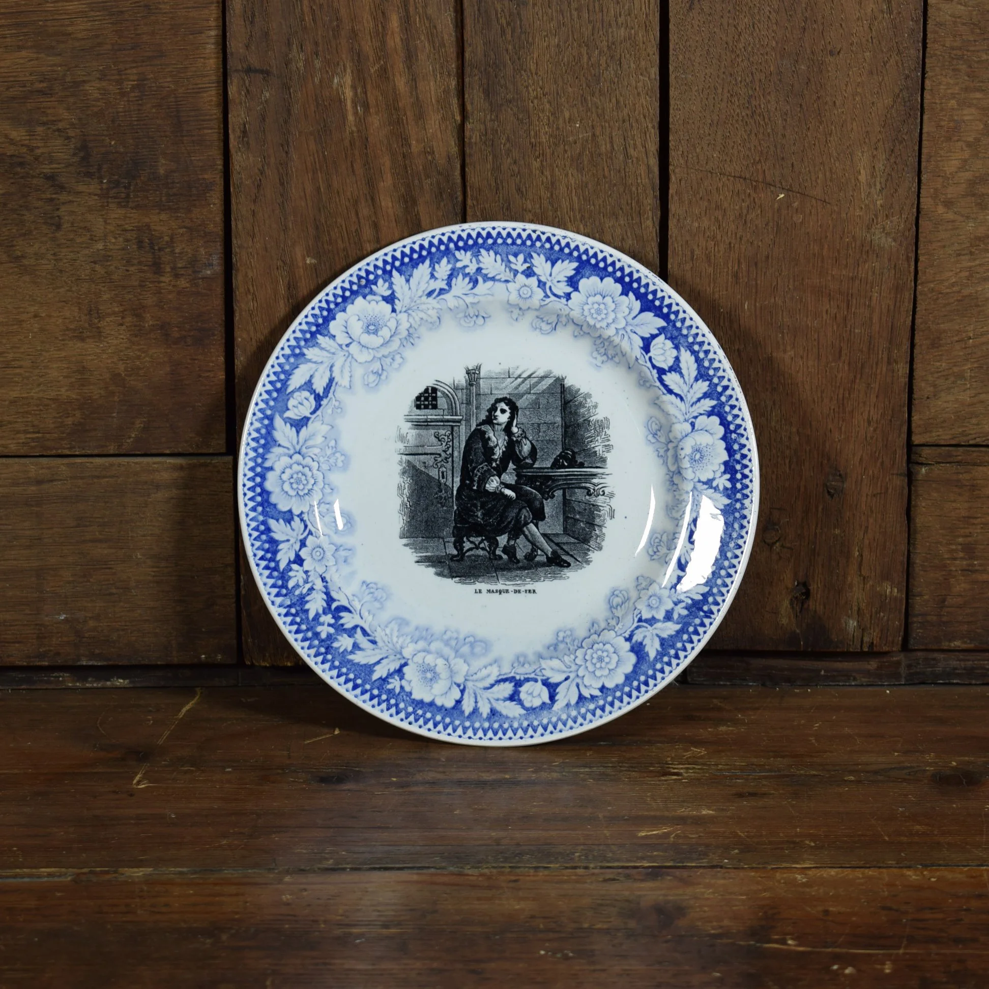 Assiette "la masque de fer" 1.jpg