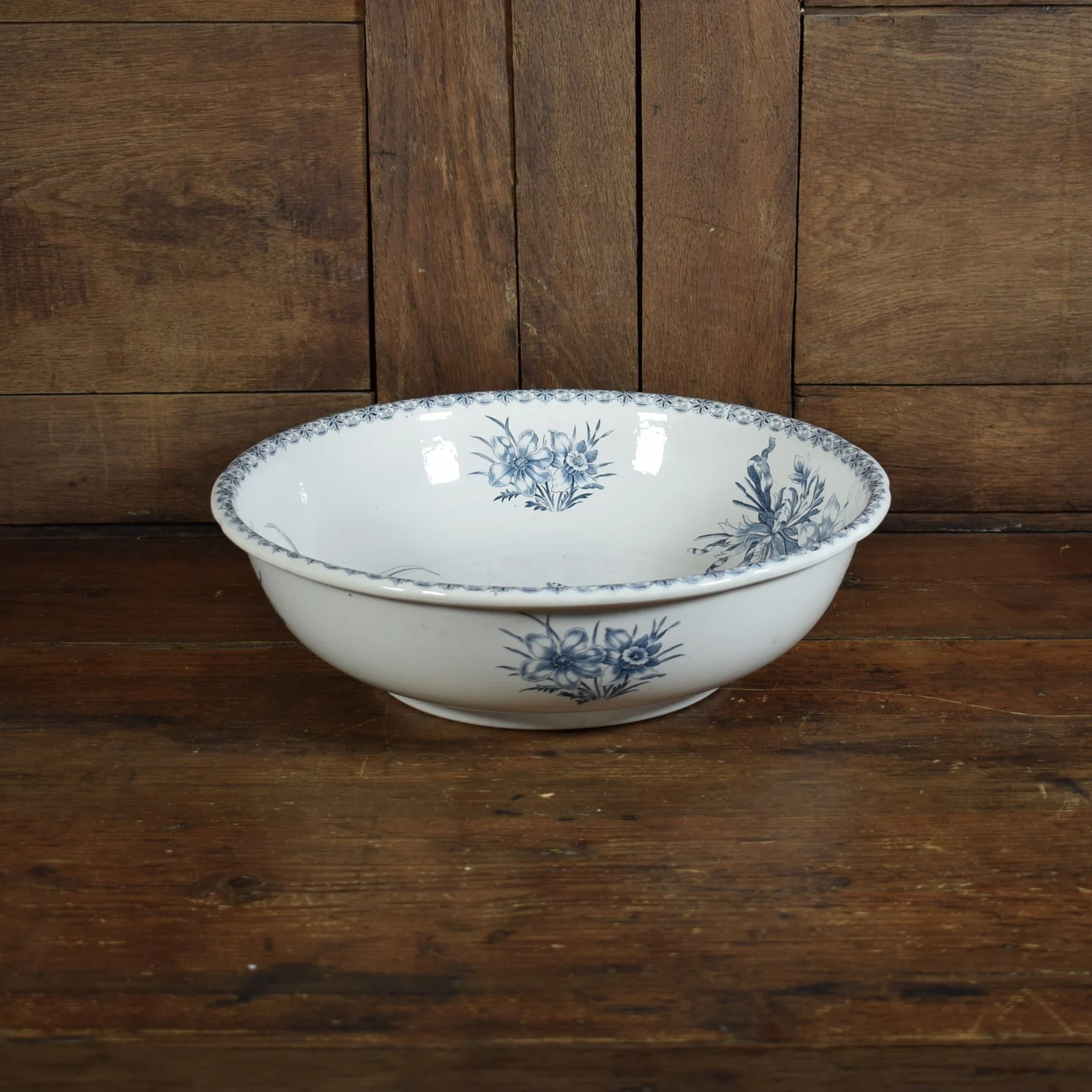 Très grand pot à motifs floraux 1.jpg