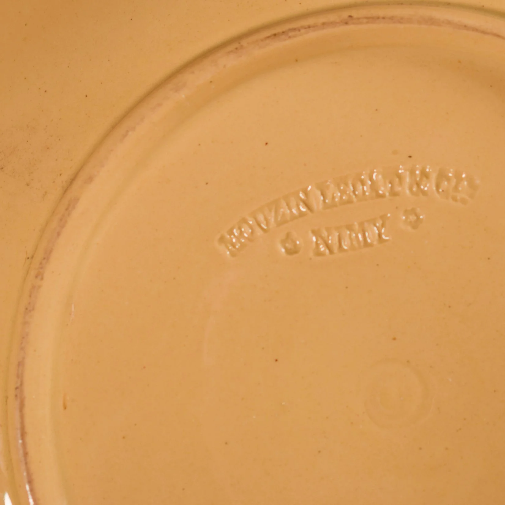 5 assiettes jaunes Nimy 4.jpg