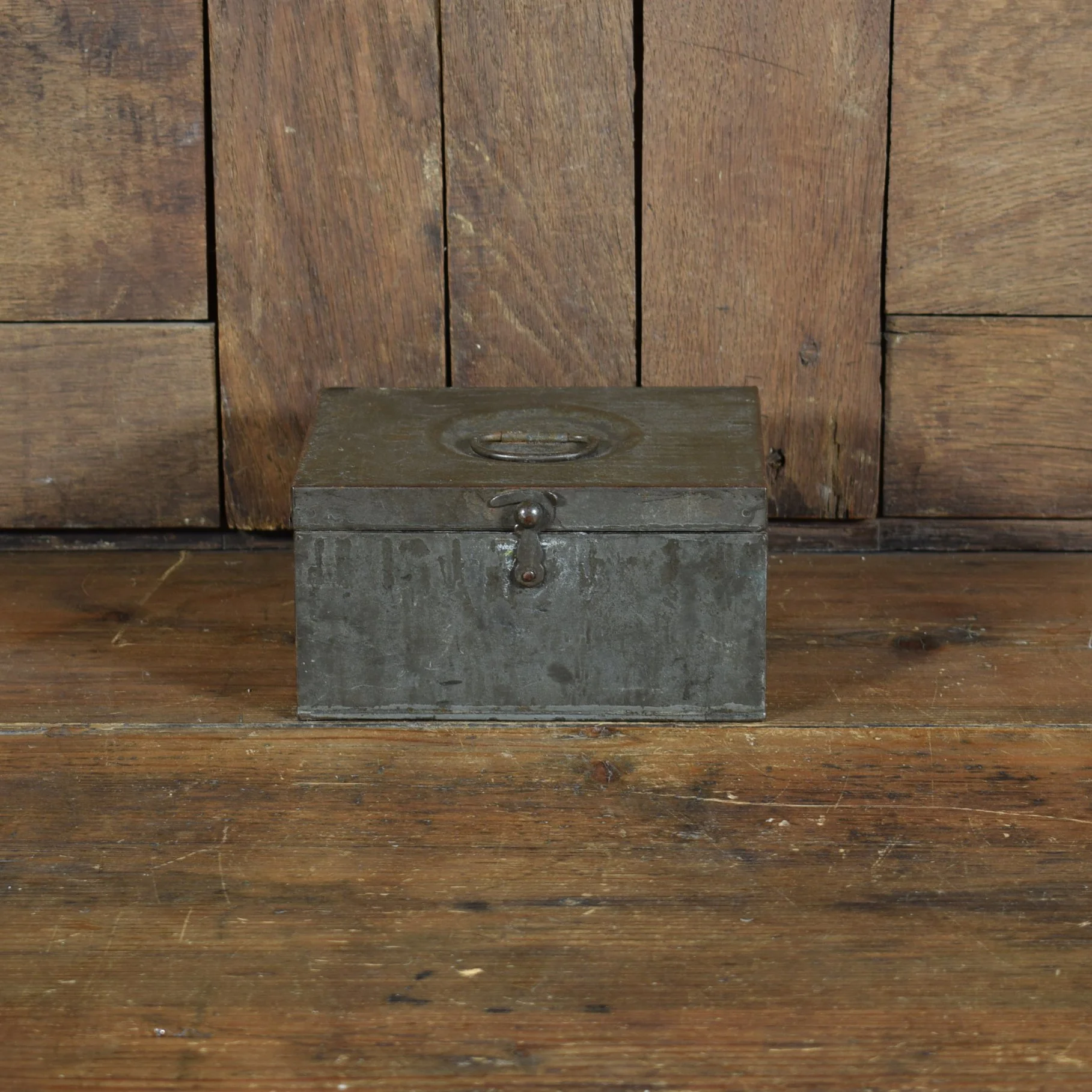 Boite métallique 1.jpg