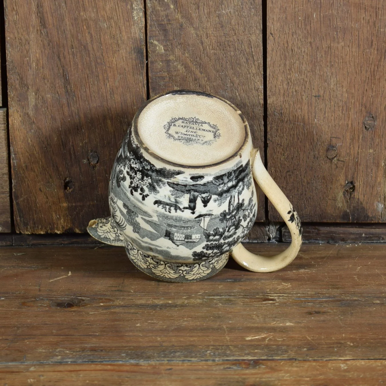 Pichet anglais à motifs noirs 7.jpg