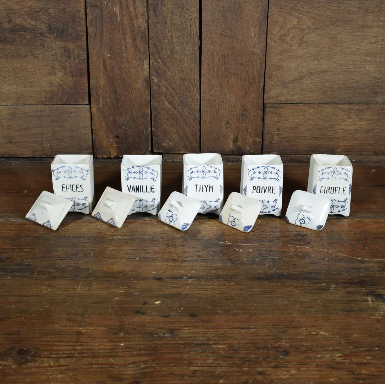 10 pots à épices 7.jpg