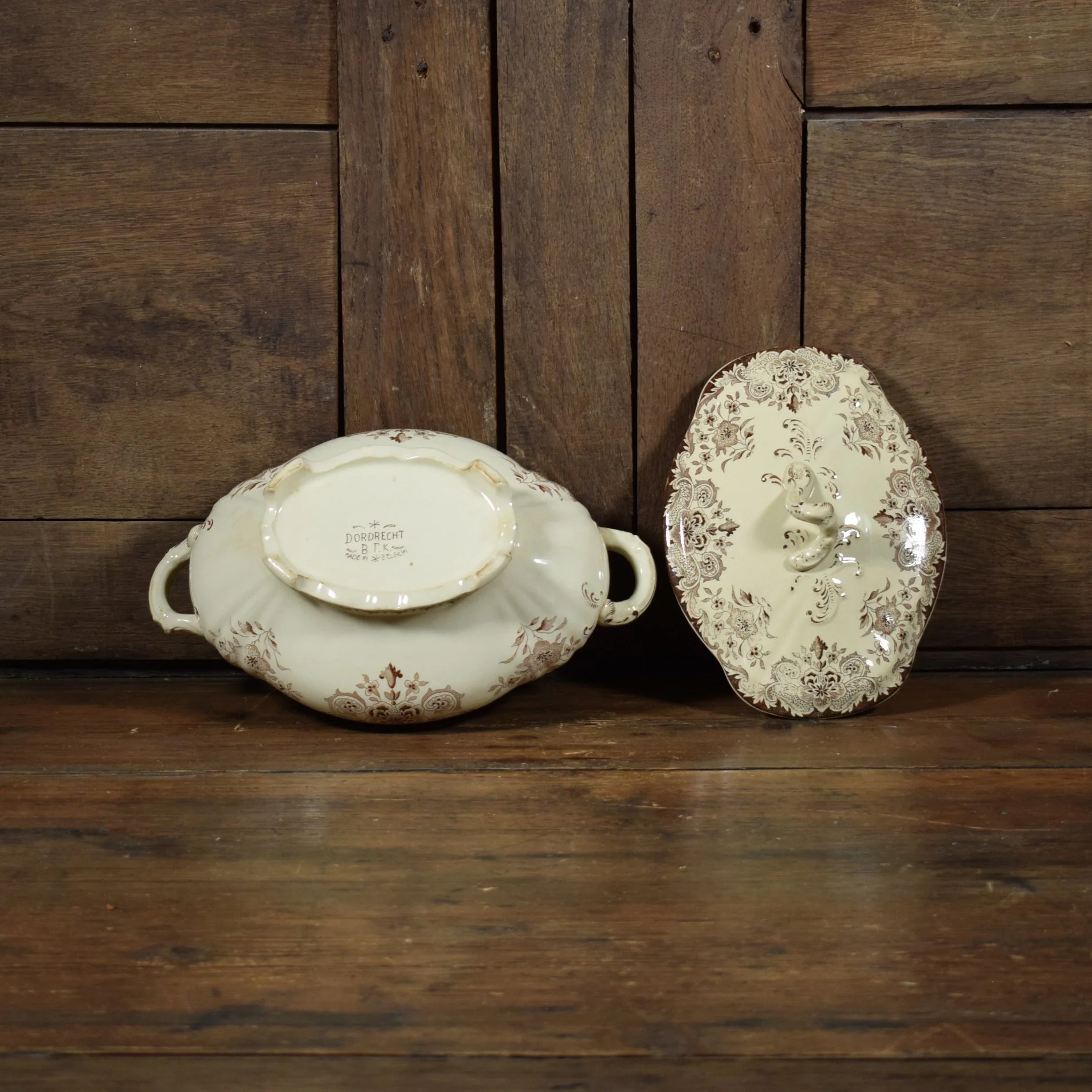 Paire de plats bruns 3.jpg