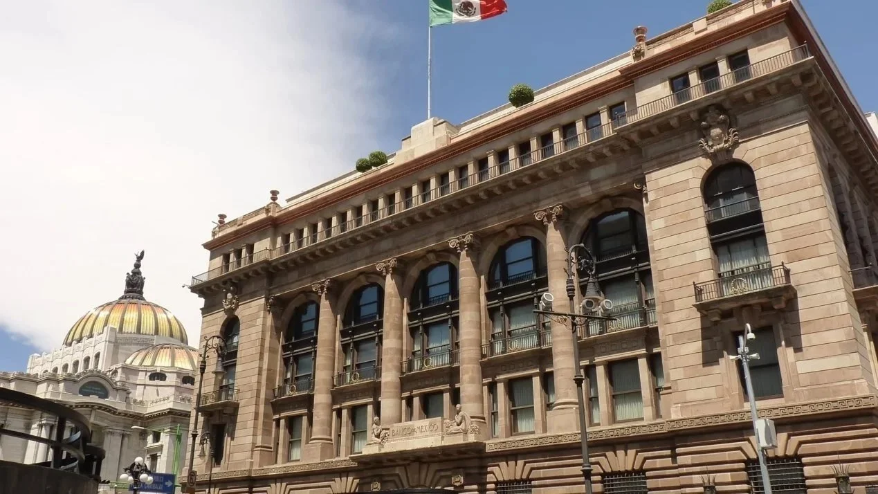 Banxico Cuts Rates to 7.25%: What It Means for Investors in Mexico’s Caribbean Growth Corridor