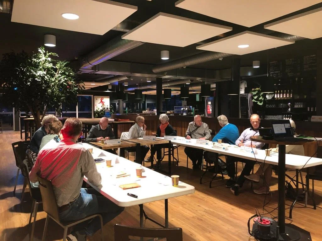 Deskundigheidsbevordering, mensen in een kring