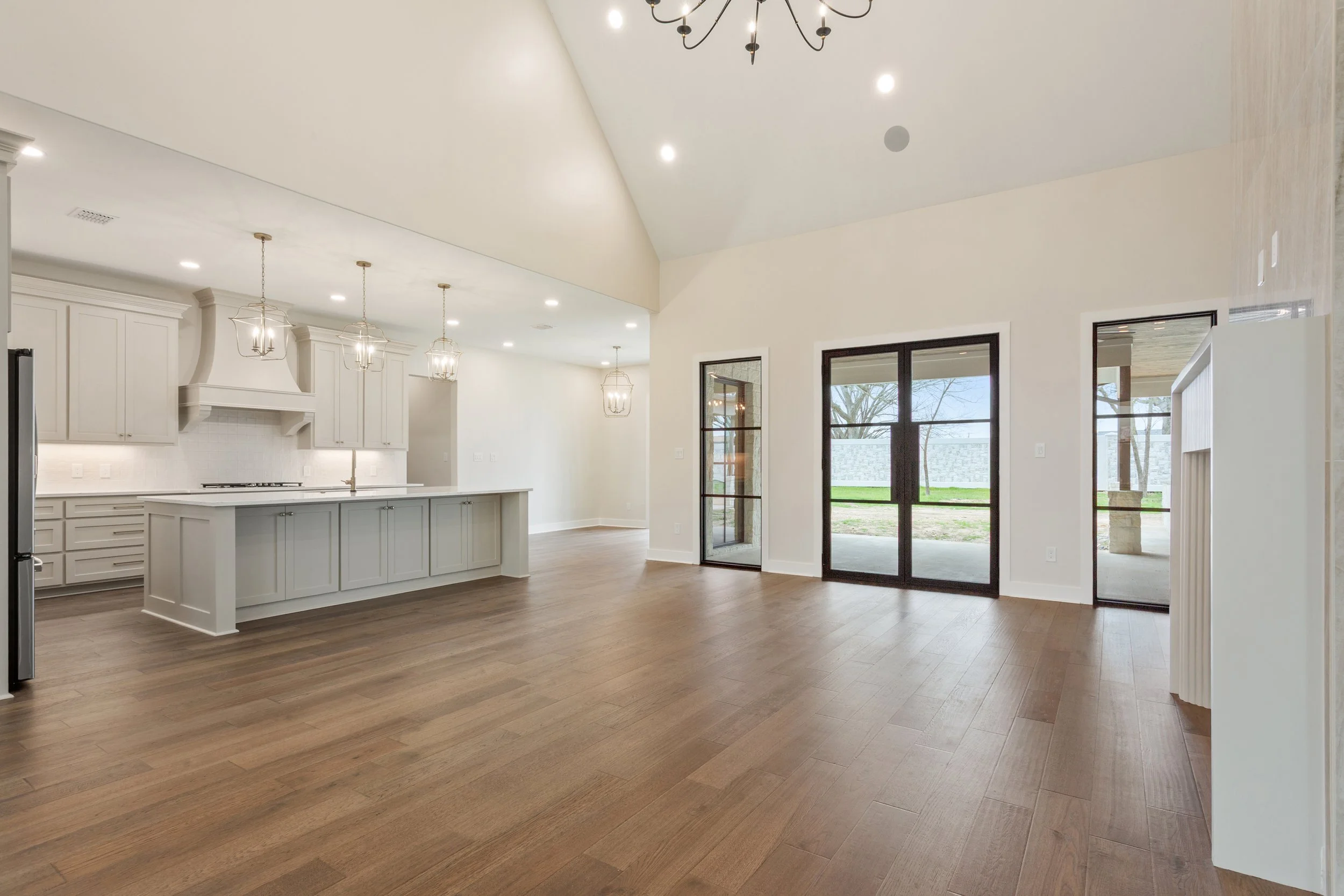 11-942 Fawn Dr (2).jpg