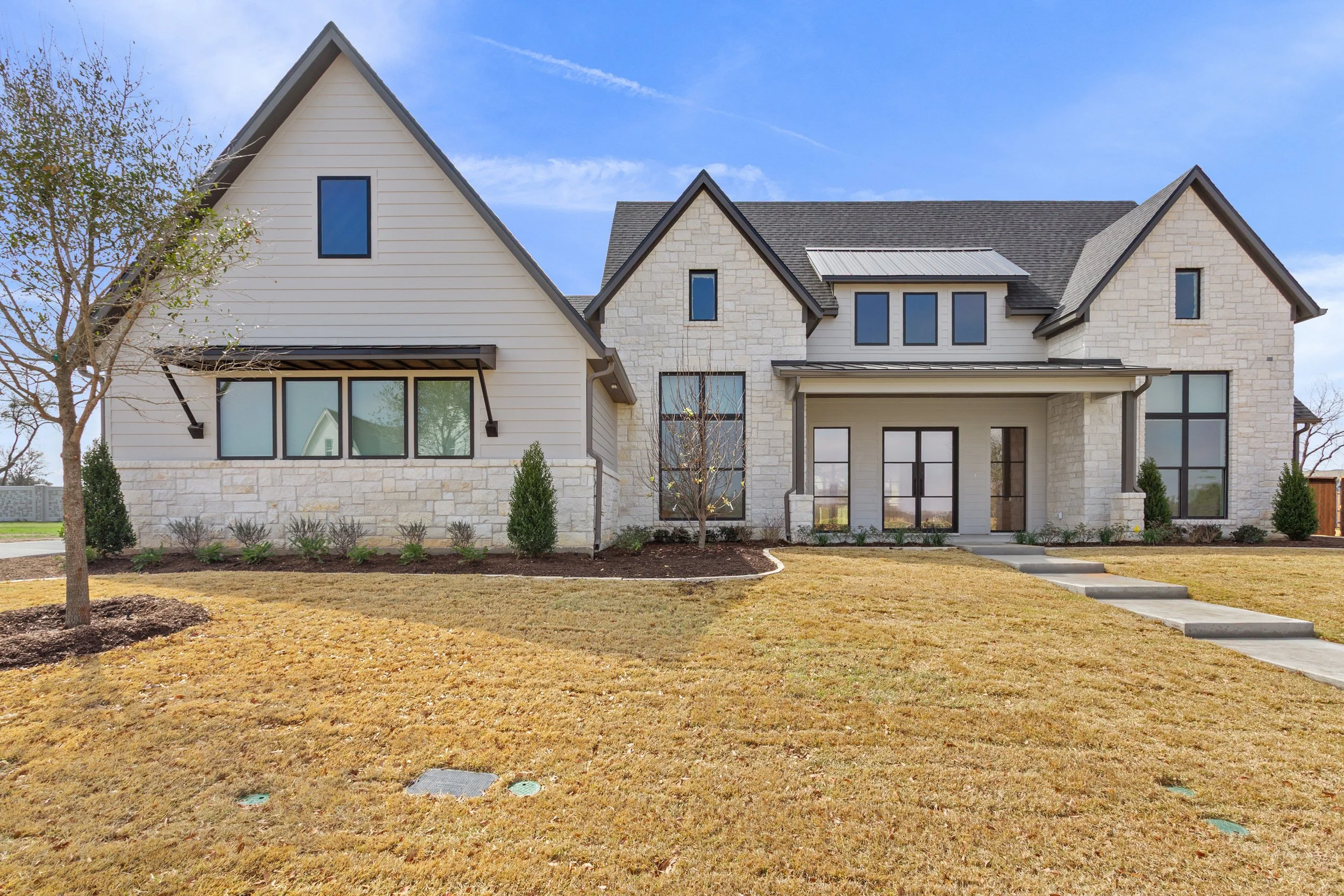 04-942 Fawn Dr (1).jpg