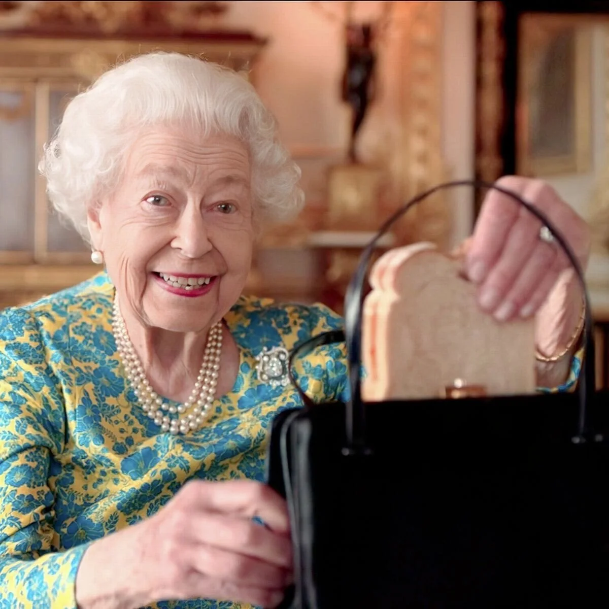 *PREVIEW* - Marmalade Sandwiches and National Mourning