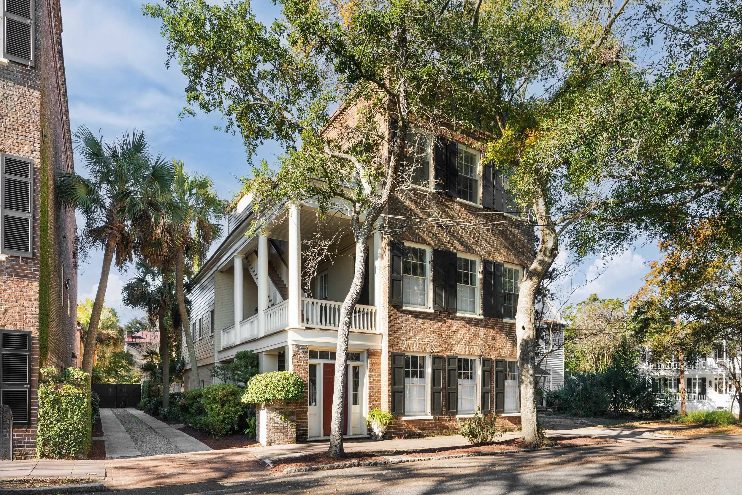 49 Smith St