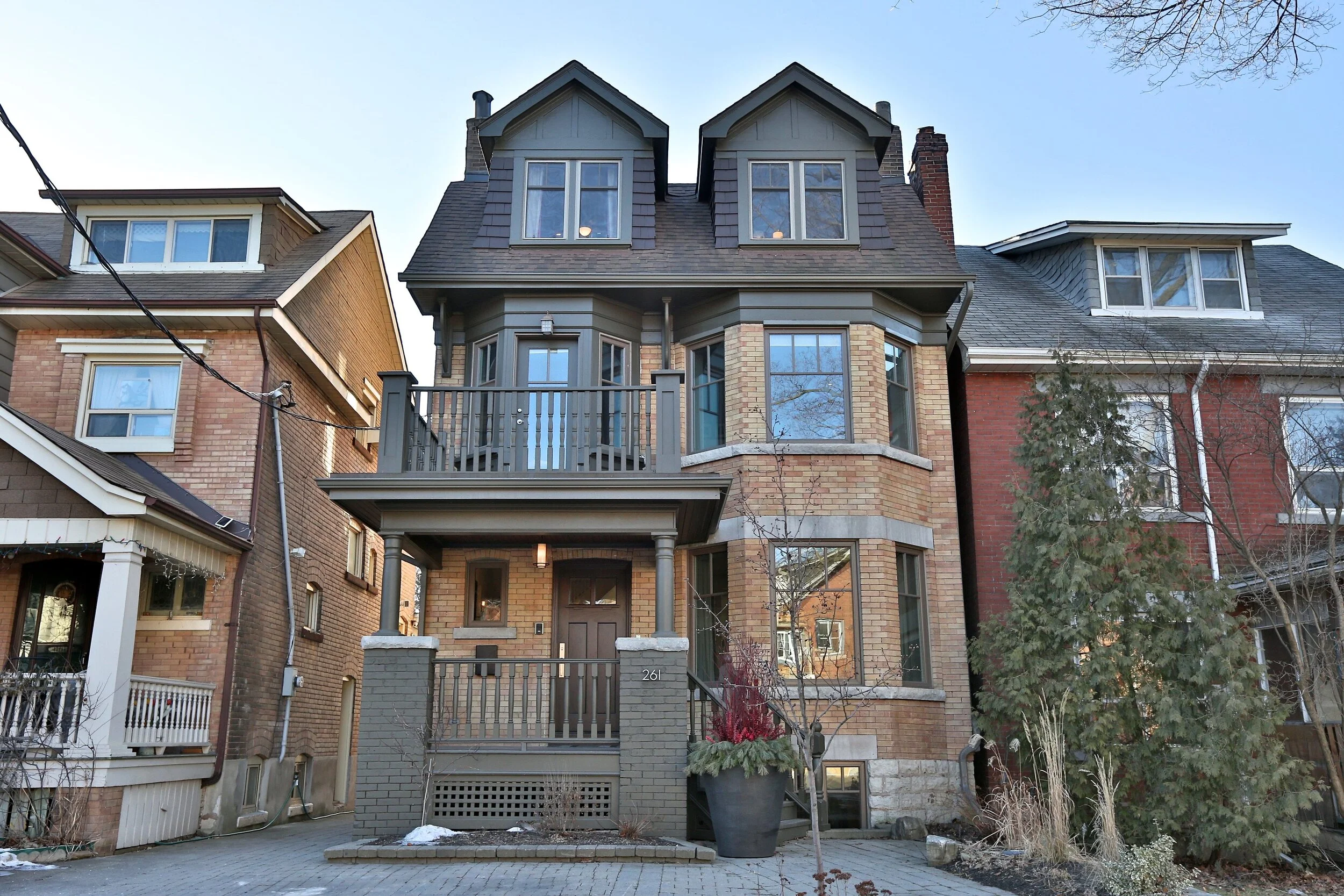 triplex2.jpg