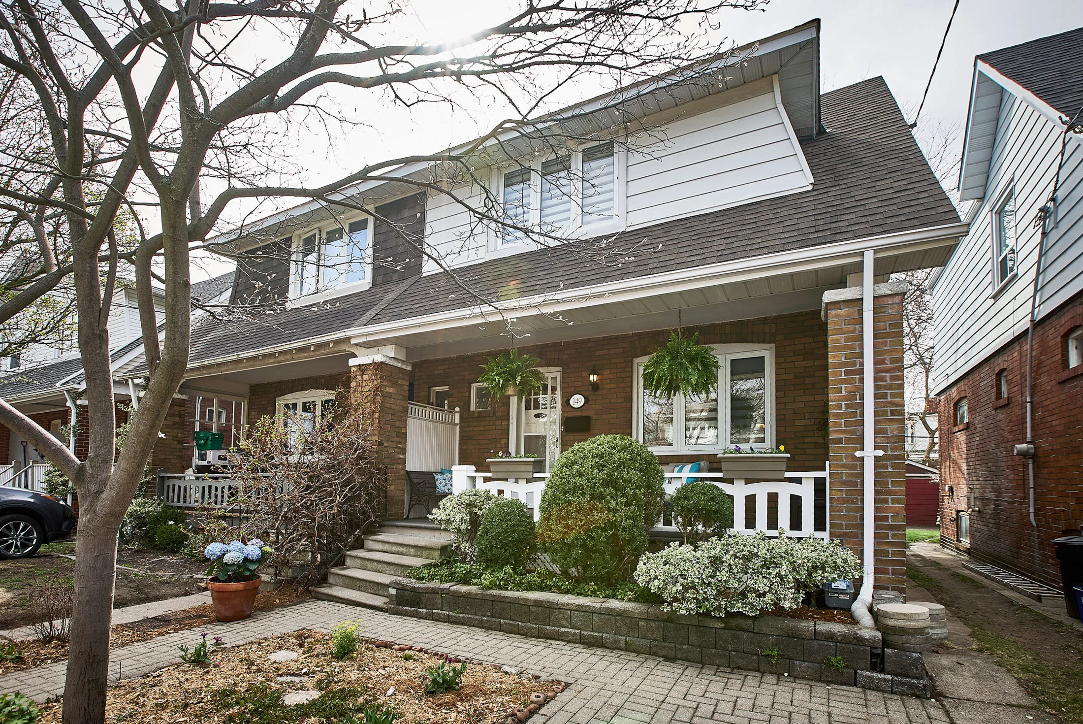 004-149 Queensdale Ave, East York 3.jpg