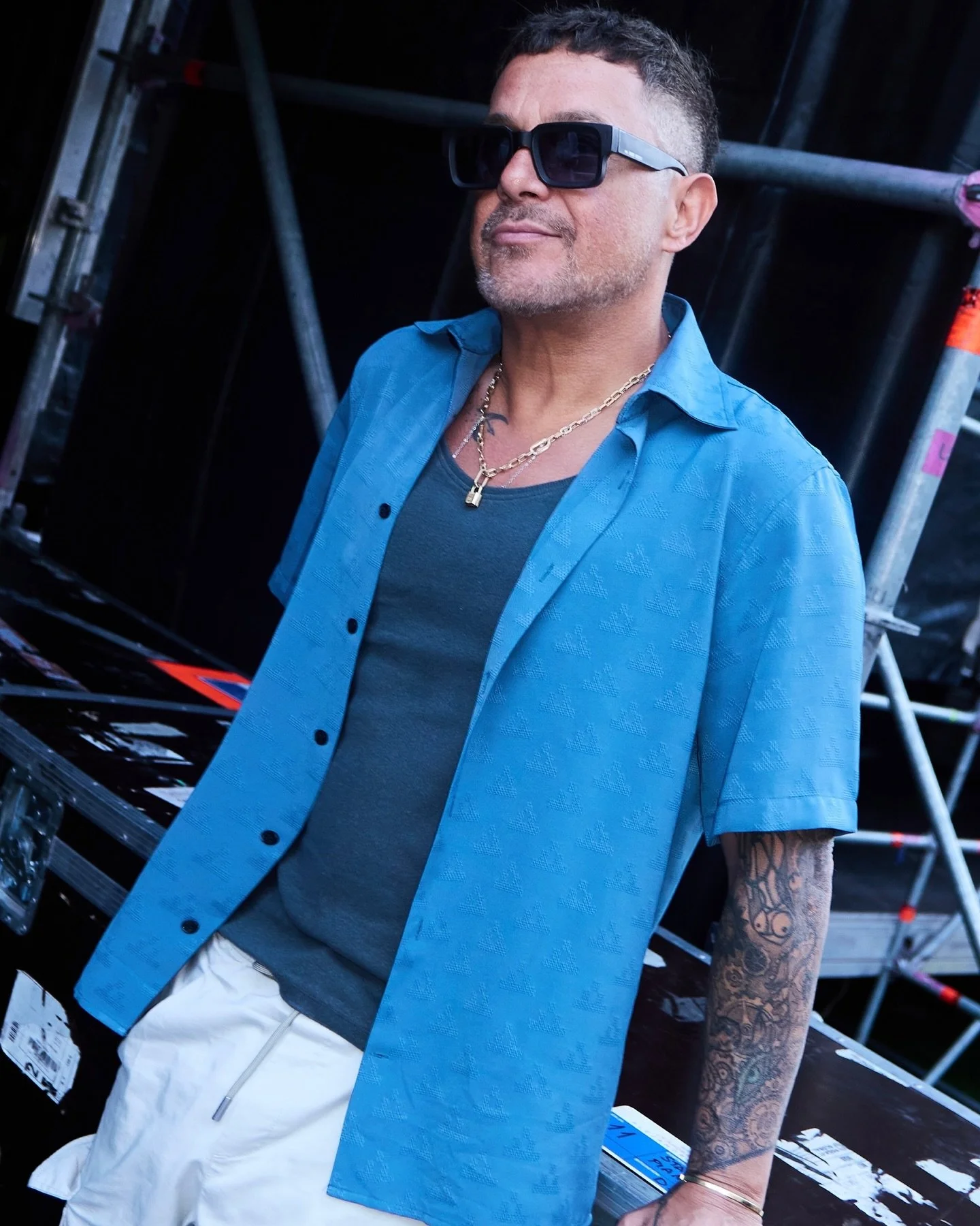 ALEJANDRO SANZ anuncia las fechas de su gira &iquest;Y AHORA QU&Eacute;? por Estados Unidos. 🇺🇸

Tras arrasar con todos los shows agotados en M&eacute;xico y Latinoam&eacute;rica, el &iacute;cono espa&ntilde;ol llevar&aacute; su gira mundial a los 