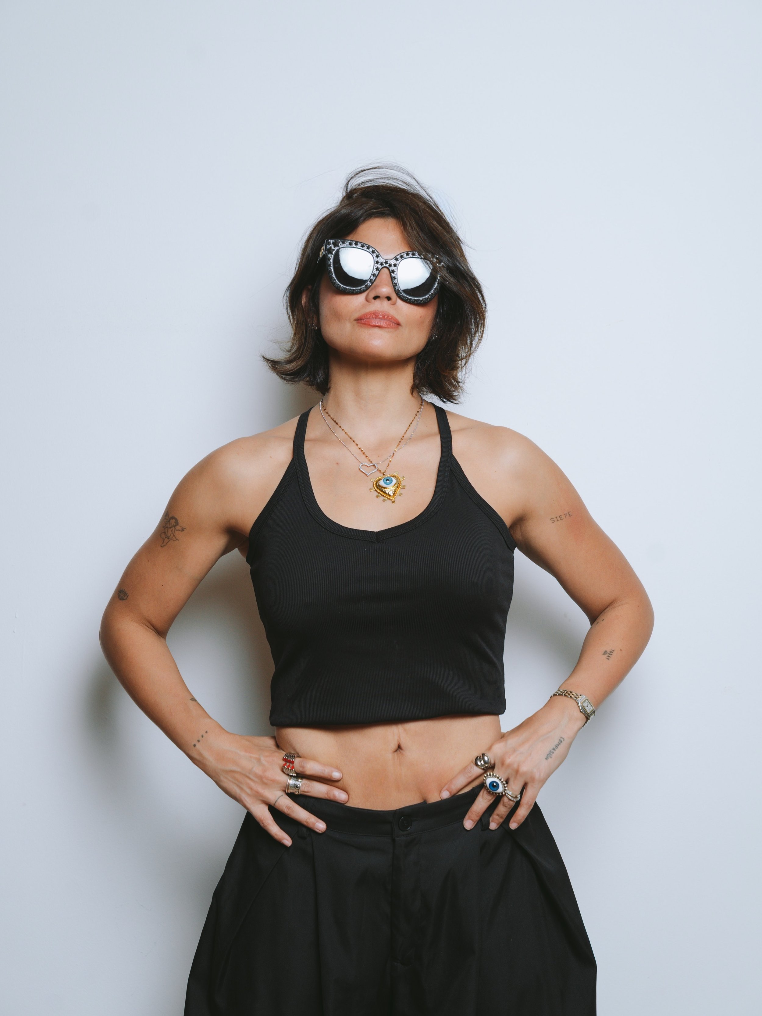 La etapa m&aacute;s Chula de Techy ya est&aacute; aqu&iacute;.❤️&zwj;🔥

La dos veces nominada al Latin GRAMMY&reg; presenta un &aacute;lbum que abraza el merengue desde la libertad, la autenticidad y la confianza de una artista que est&aacute; hacie