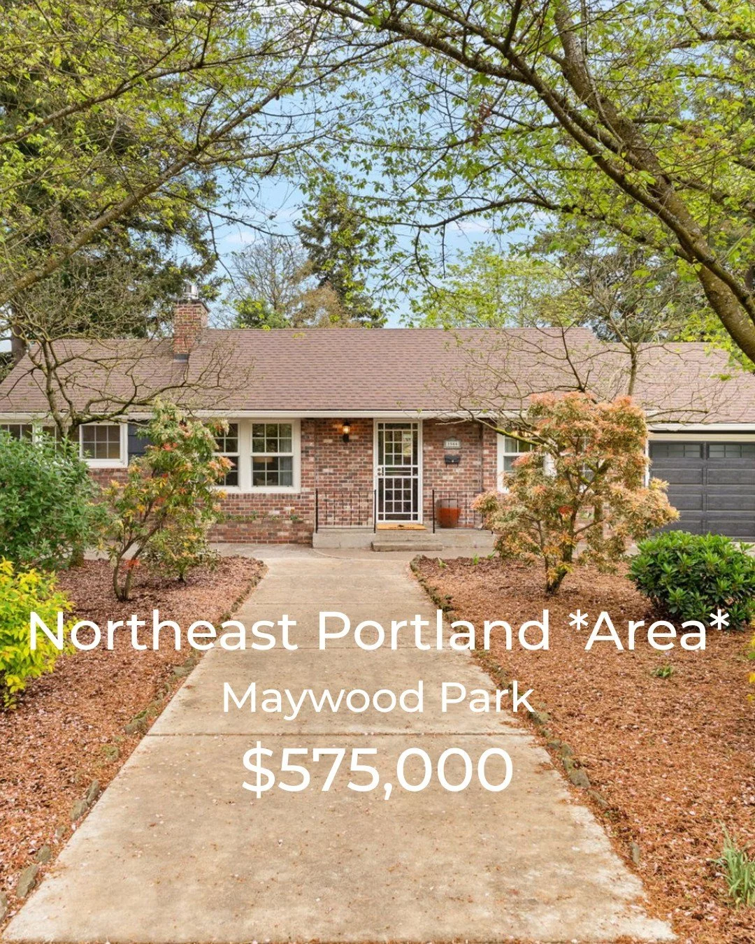 ✨Magnificent in Maywood Park✨  Check out this lovely home in the charming City of Maywood Park.  3 bedrooms, 2 bathrooms, 2439sqft, with an incredible backyard. 

Maywood Park is its own little city of about 300 homes located in NE Portland.  The com