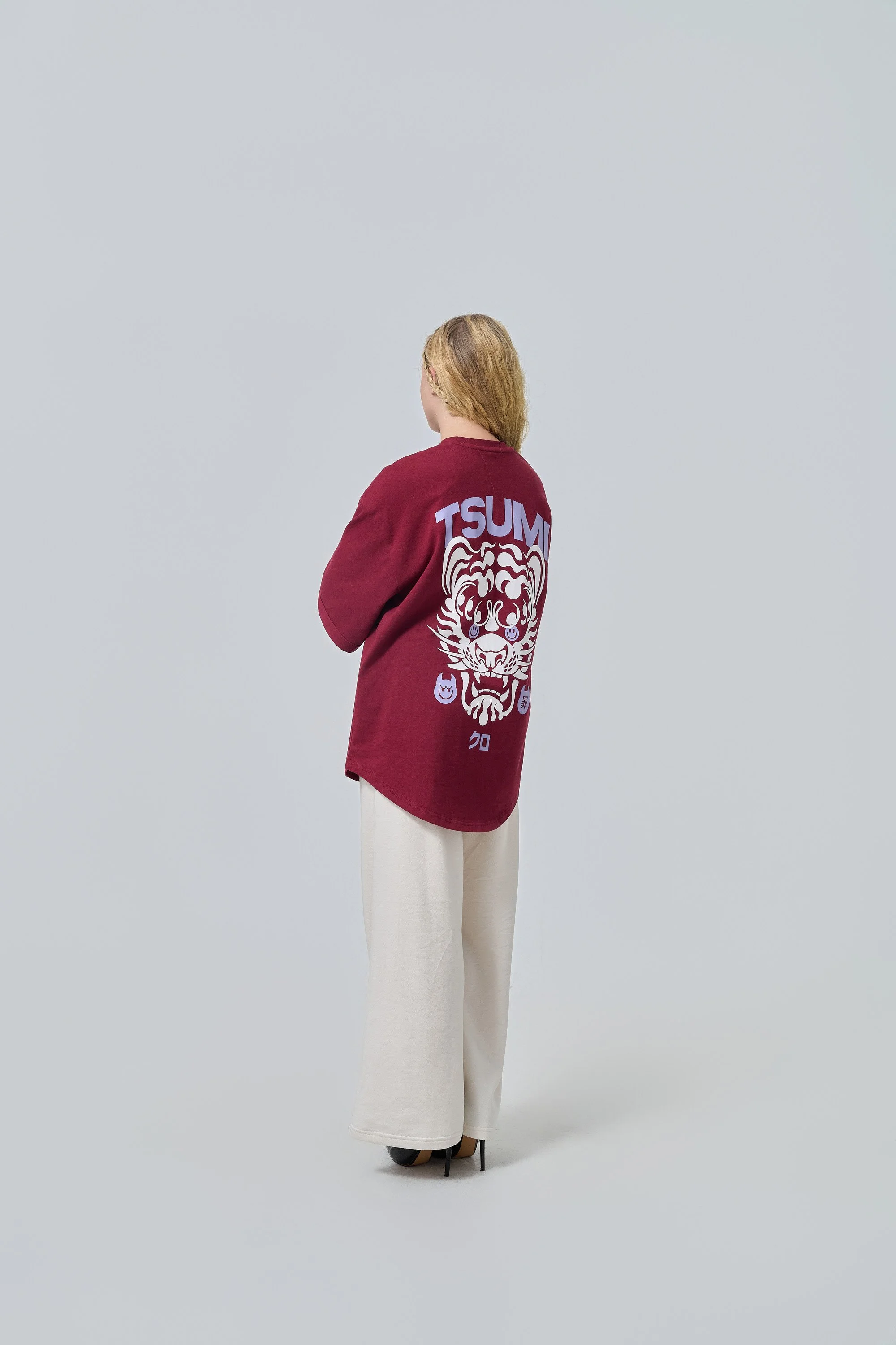 tsumi-tshirt-burgundy-back_fullbody_rosemary-gosselin-styling.jpg.jpg