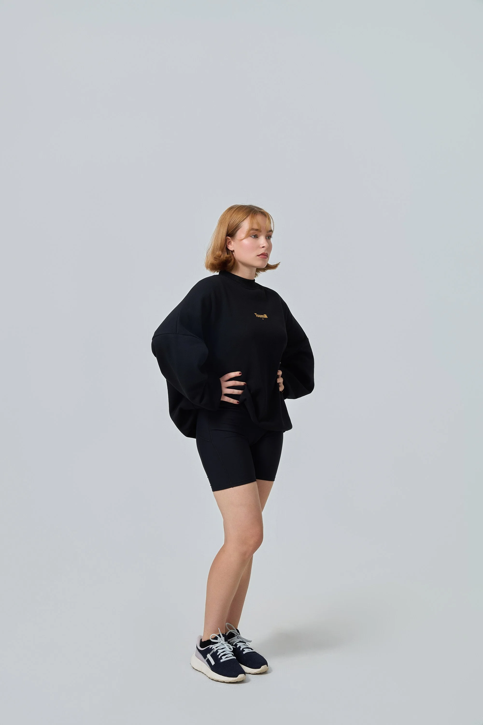 tsumi-sweatshirt-black-front_fullbody_styling-rosemary-gosselin.jpg.jpg