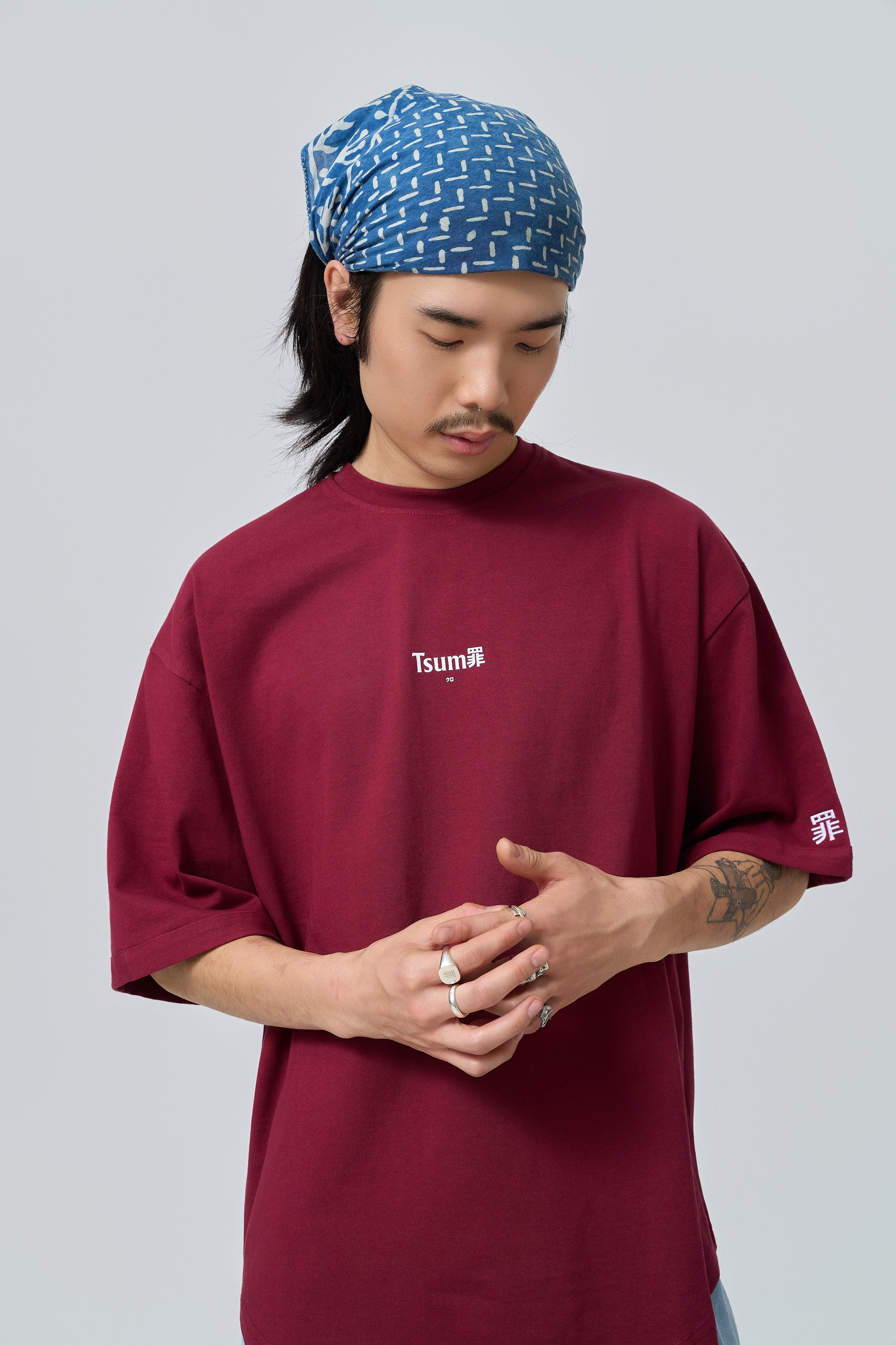 tsumi-tshirt-burgundy-front_halfbody_styling-rosemary-gosselin.jpg.jpg
