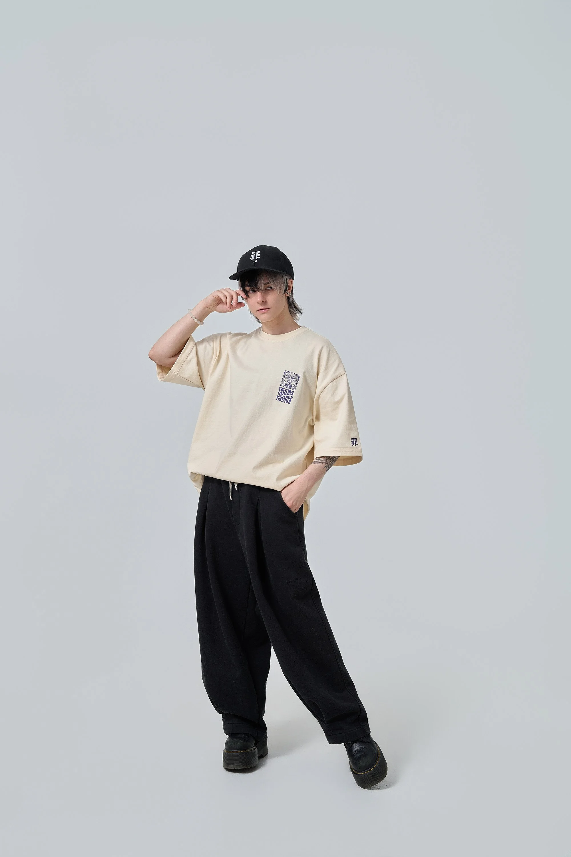 tsumi-tshirt-beige-front_fullbody_styling-rosemary-gosselin.jpg.jpg