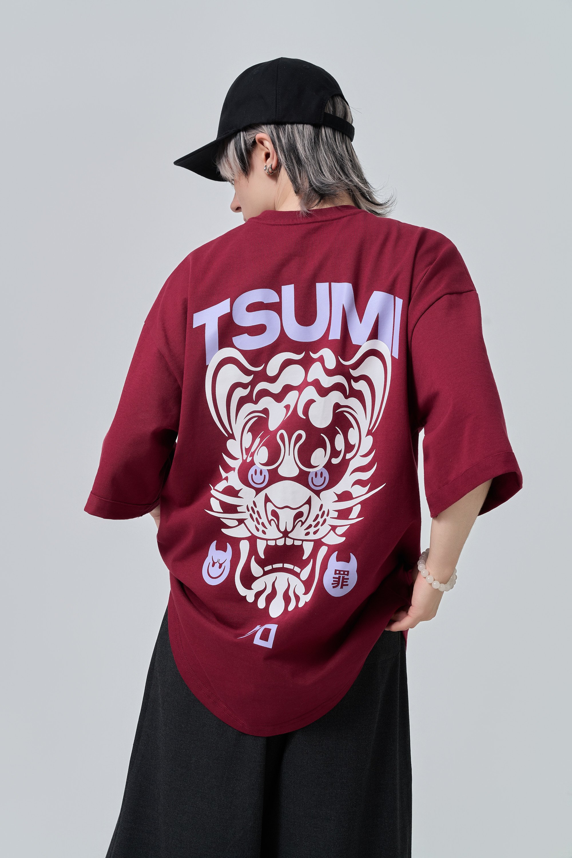 tsumi-tshirt-burgundy-back_graphic_closeup_styling-rosemary-gosselin.jpg.jpg