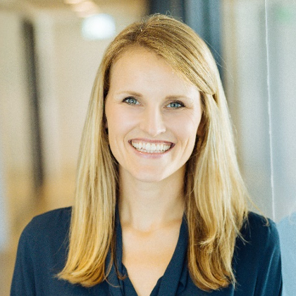 Headshot of Nikki Macdonald, Certified Financial Advisor