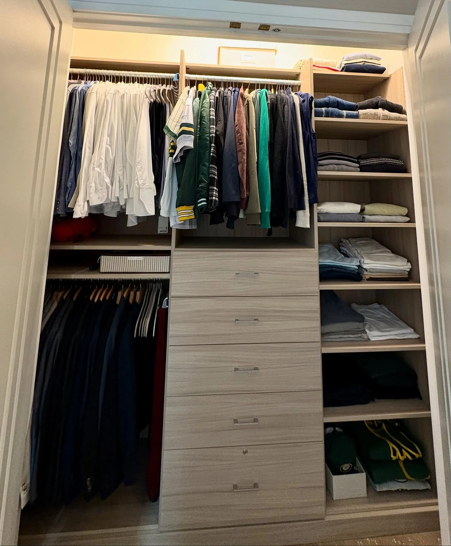 Every move is different, and sometimes settling into a new home means working around ongoing renovations 🛠️

Even in those in-between stages, we create organized, functional systems so our clients can feel at home sooner.

From on the spot solutions