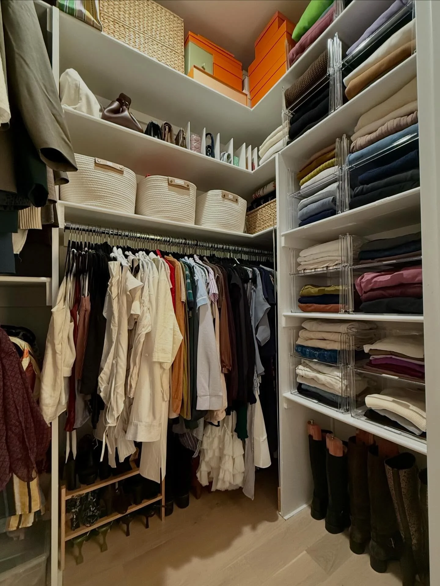 Got nowhere to go on this snowy day? ❄️
Here&rsquo;s the perfect place to start: the space that&rsquo;s been quietly stressing you out.

Slow it down. One area at a time.
Clear what you don&rsquo;t need. Group like items together. Create simple syste