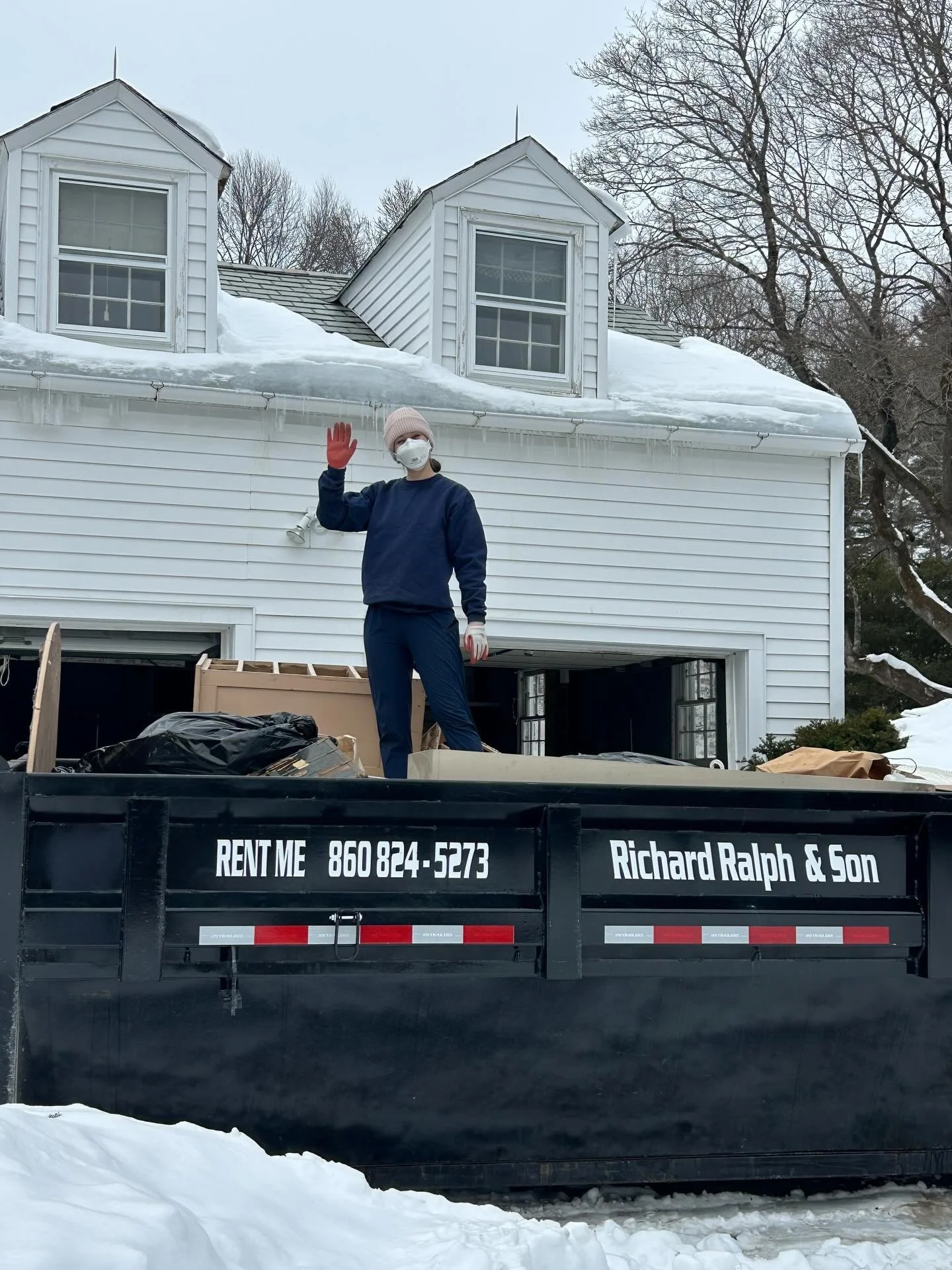 Rain, shine, or SNOW&hellip;we&rsquo;re here for you! 

Clearing, hauling, sorting, organizing: whatever it takes to transform your space into something lighter, calmer, and fully functional! 

Because an organized home isn&rsquo;t just about the pro