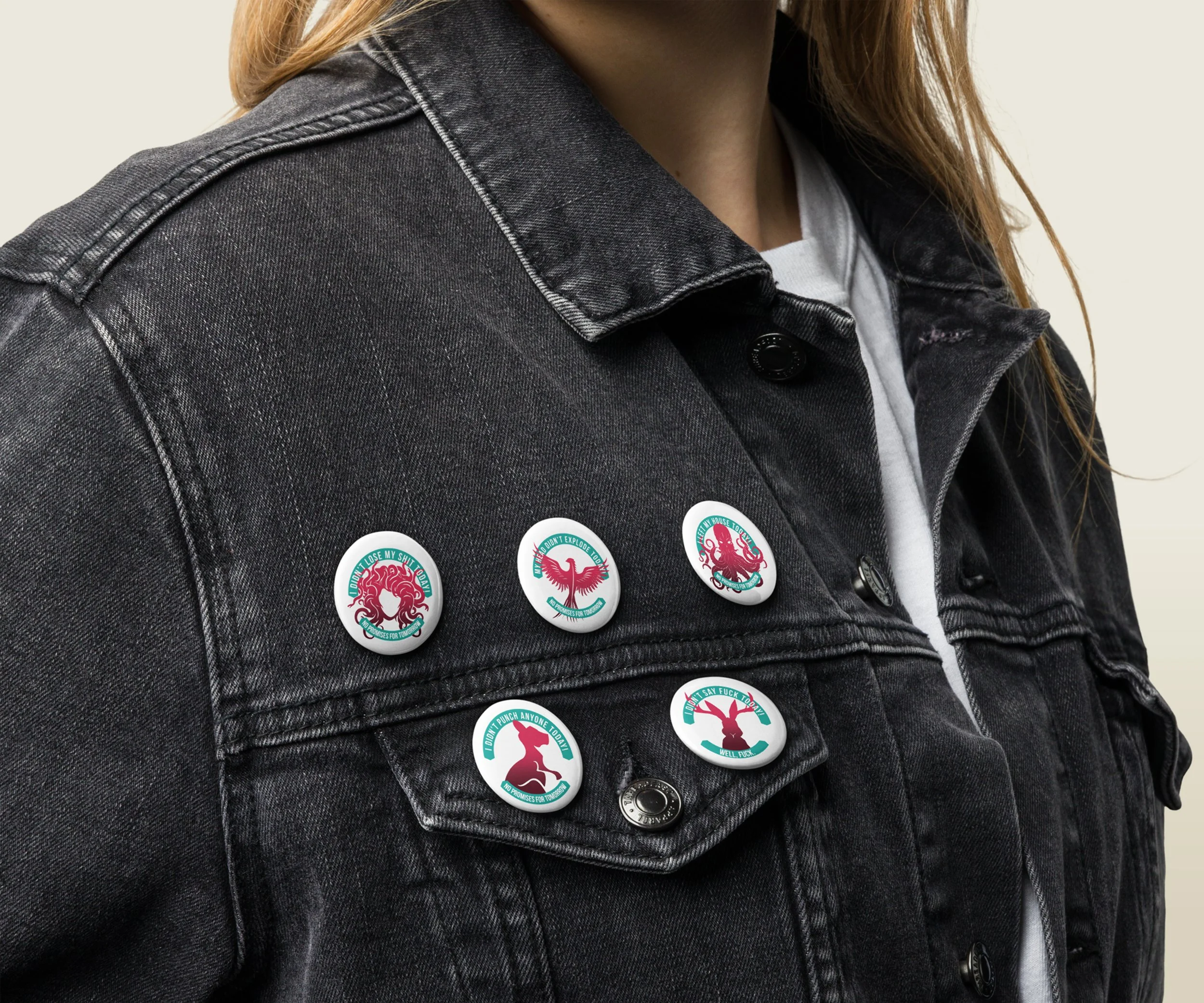 Dark Award Button Sm 05.jpg