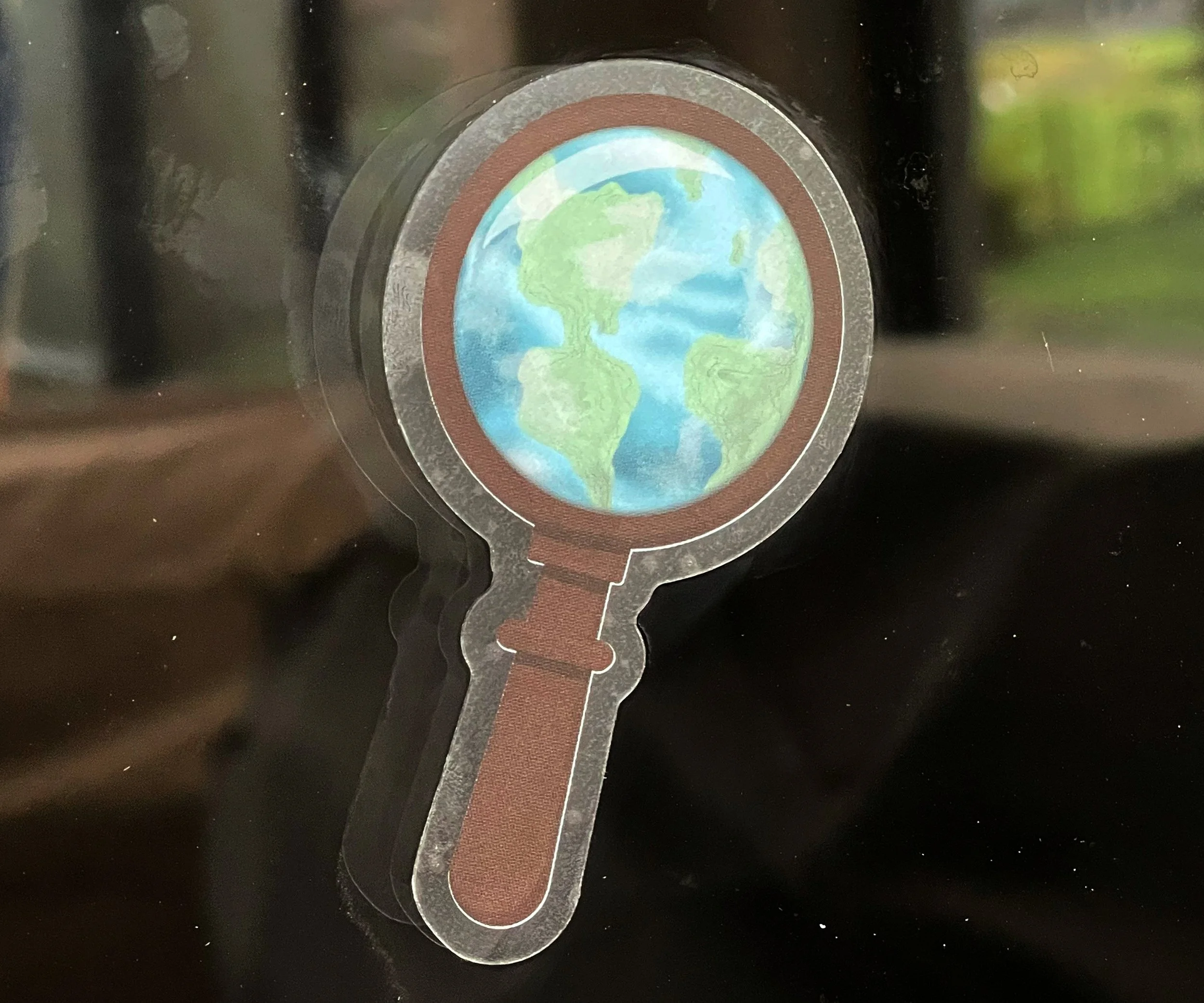 Magnifying Earth 01.jpg