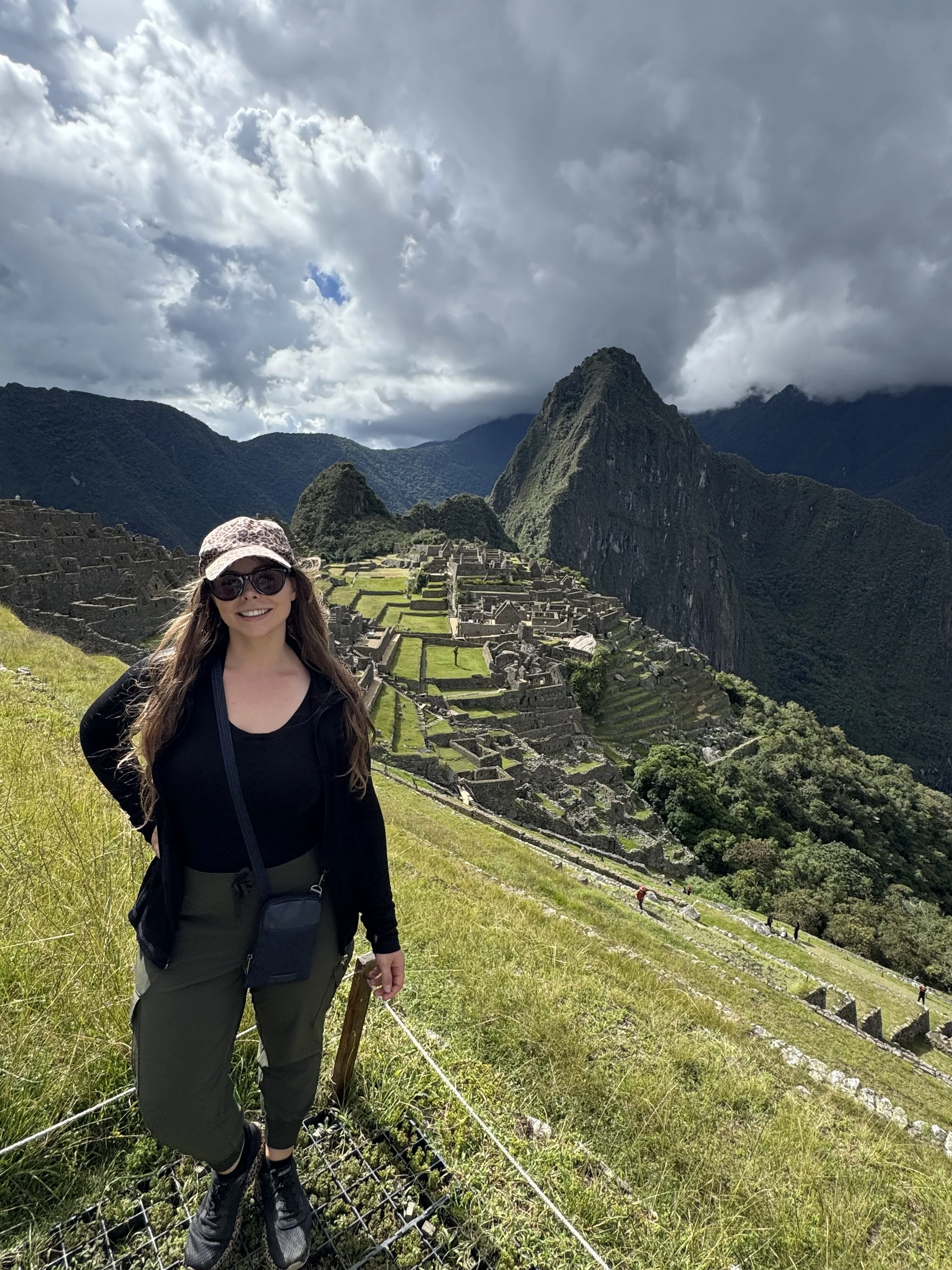 Family photos at Machu Picchu with private guide