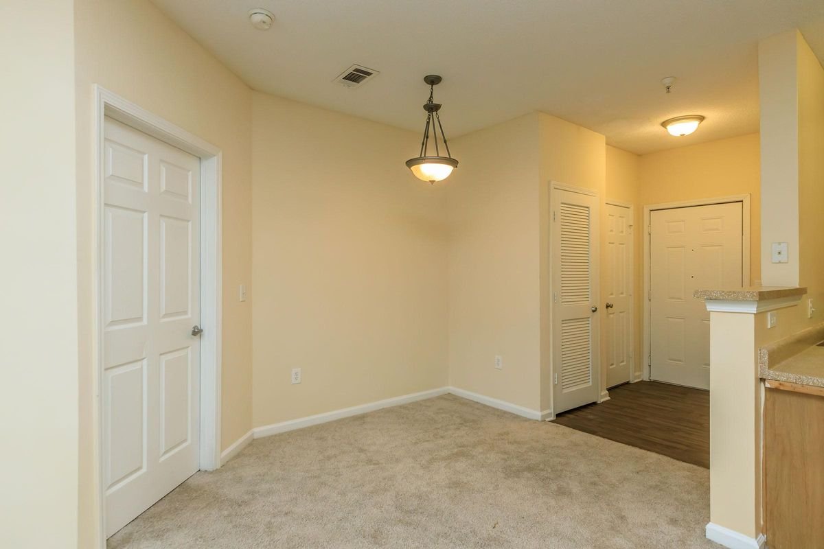 Dining Area.jpg