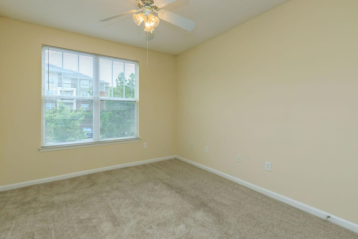 Bedroom 5.jpg