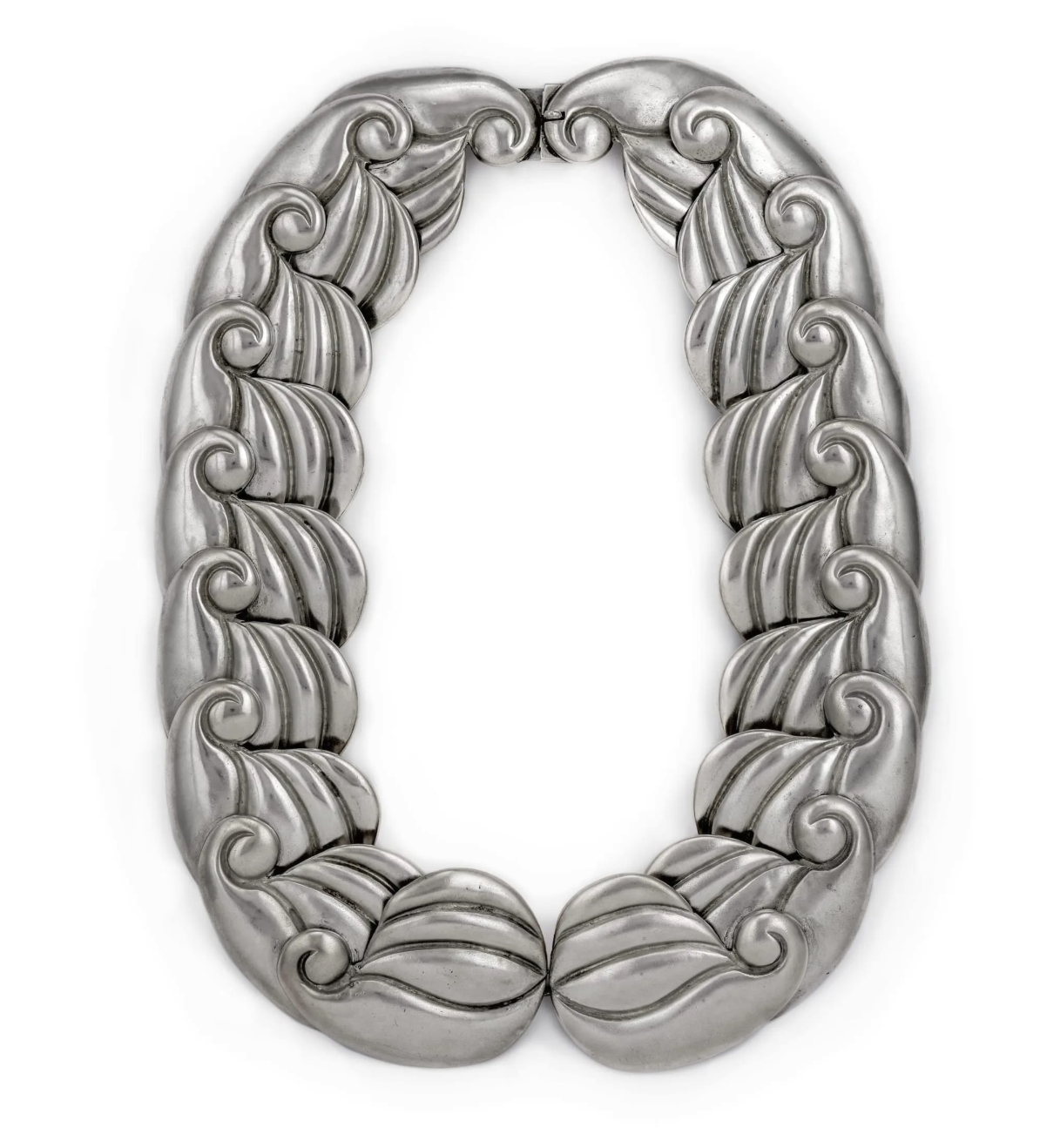 Large Shell Necklace (Collar con conchas grandes)