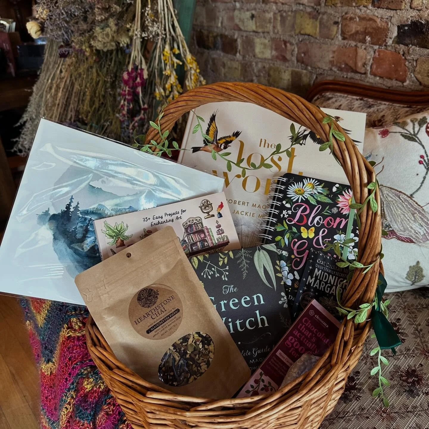 ✨ Raffle Prize ✨
It&rsquo;s my birthday on Friday and what better way to celebrate than to put together some of my favourite Wildwood treasures as a thank you for all the love and support you all have given me! Every purchase from now through Friday 