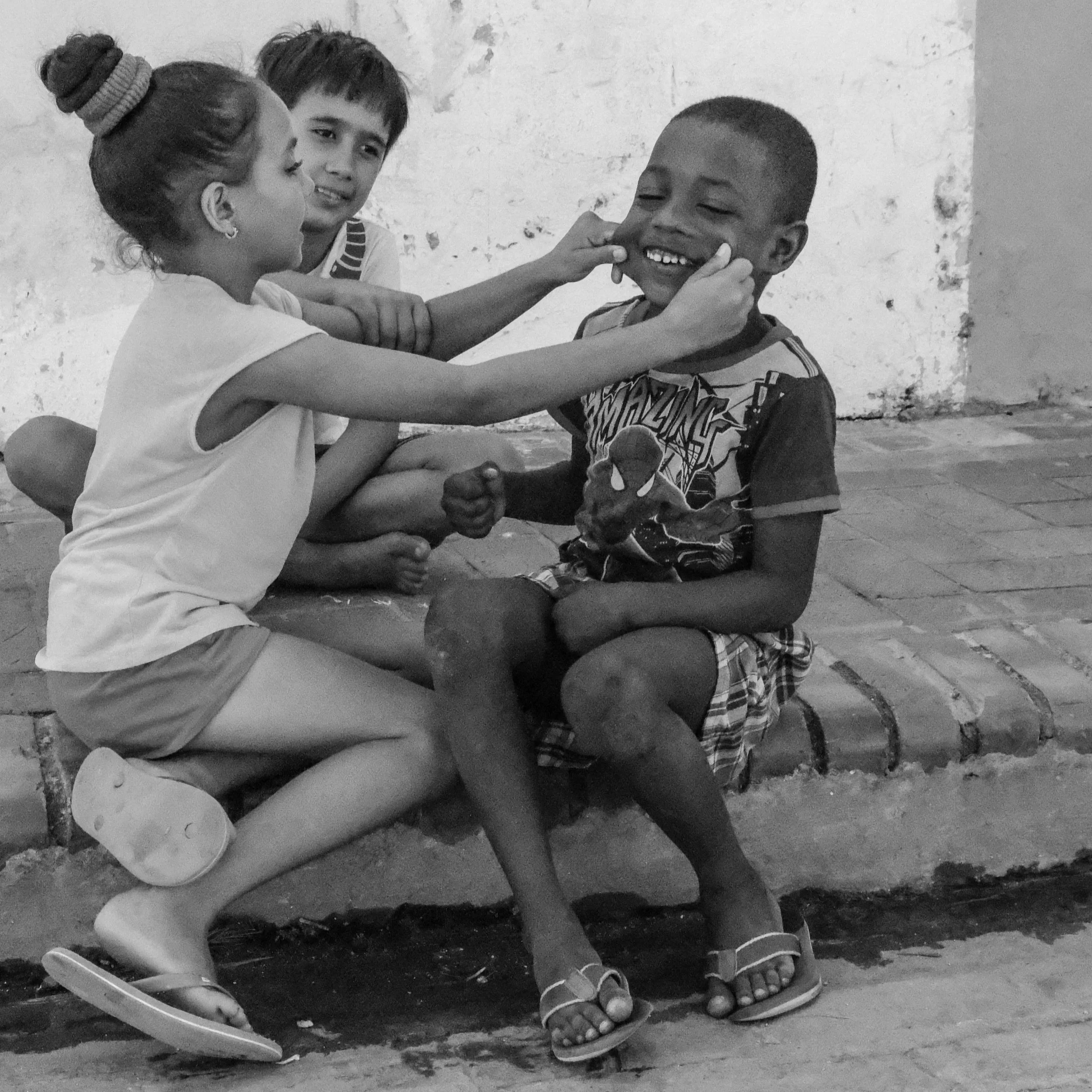 ChildrenOnTheStoop.jpg