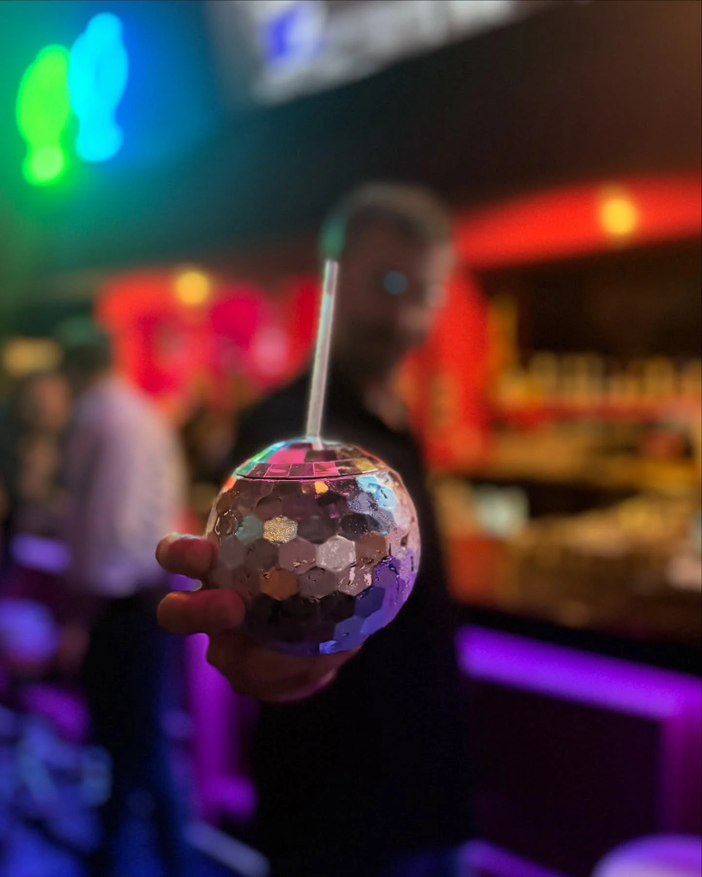 This weekend at Radio Star📻⭐️

🍸THURSDAY HAPPY HOUR
8&ndash;11 PM | Half-price well drinks, cocktails &amp; frozen slushies.
That&rsquo;s what we call a righteous pregame.

🍓 FRIDAY &ndash; Ale-8 STRAWMELON PINK CARPET PARTY
We&rsquo;re teaming up