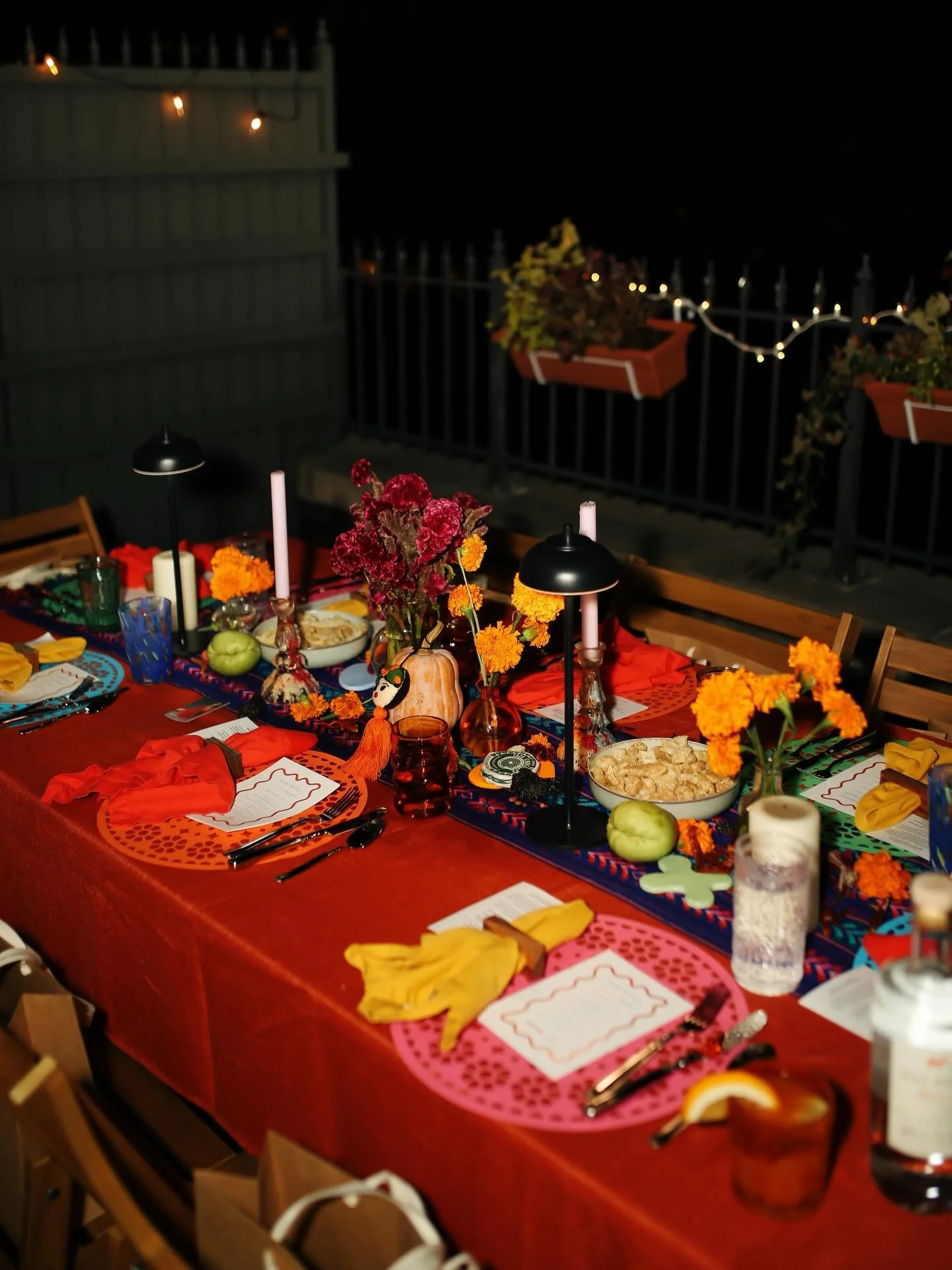 🌸 D&iacute;a de Muertos 🌸

Our last official Supper by Sarah of 2025, and we got to celebrate with a final night of dining al fresco on the terrace! 

This evening was such a special collaboration with @cindycastro_nyc &amp; @doshombres. Each guest