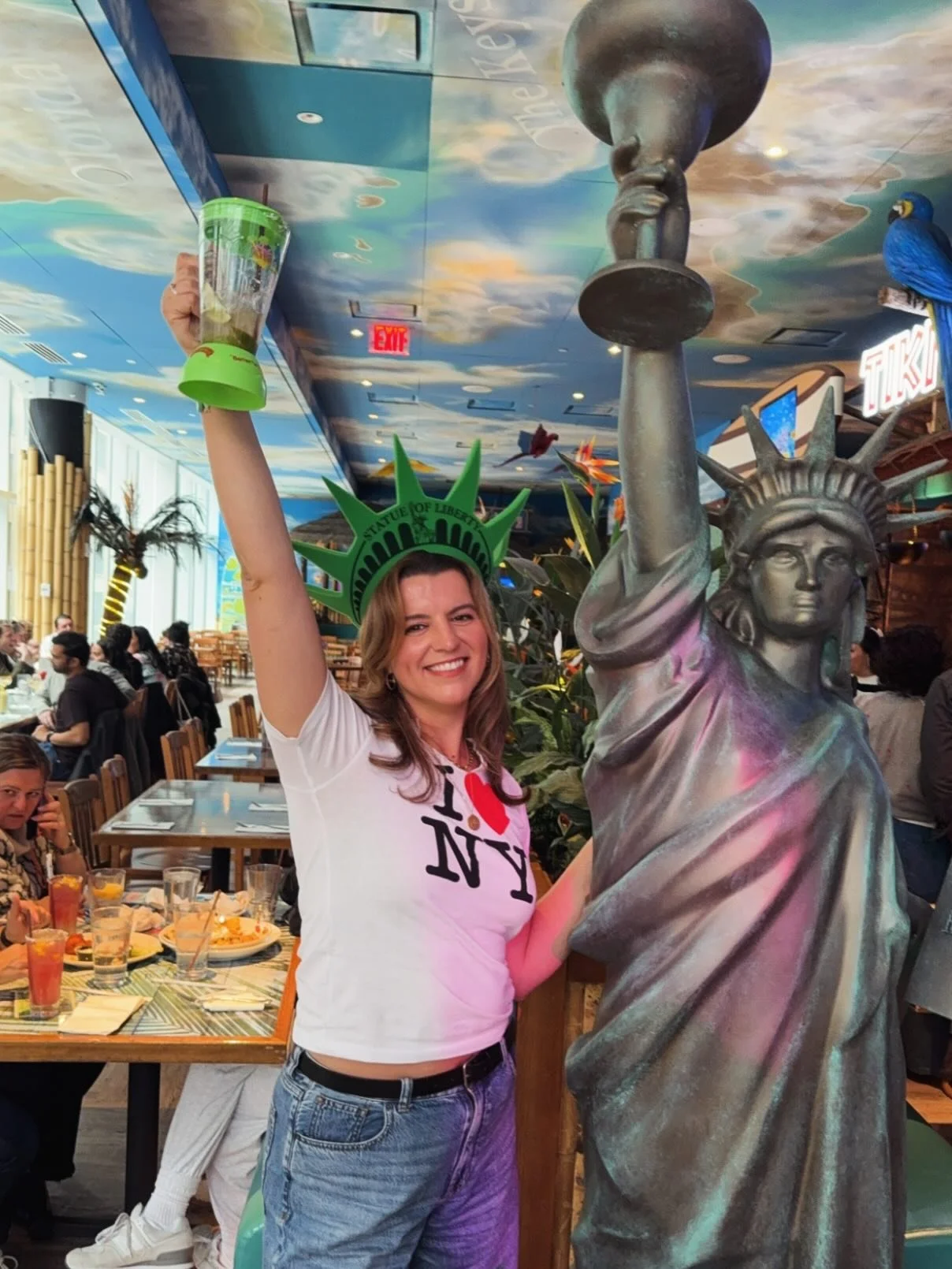 Had an absolute blast crawling through Margaritaville with this incredible group of friends 🗽🗽🗽

I love you New York, 36 is gonna be a good one xx