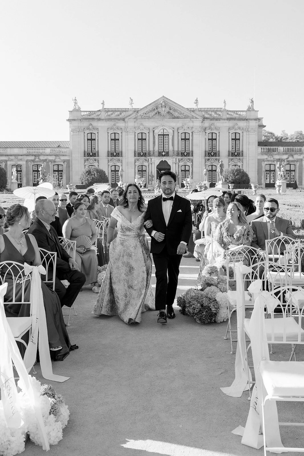 Groom and his mum entering the ceremony at Queluz Palace