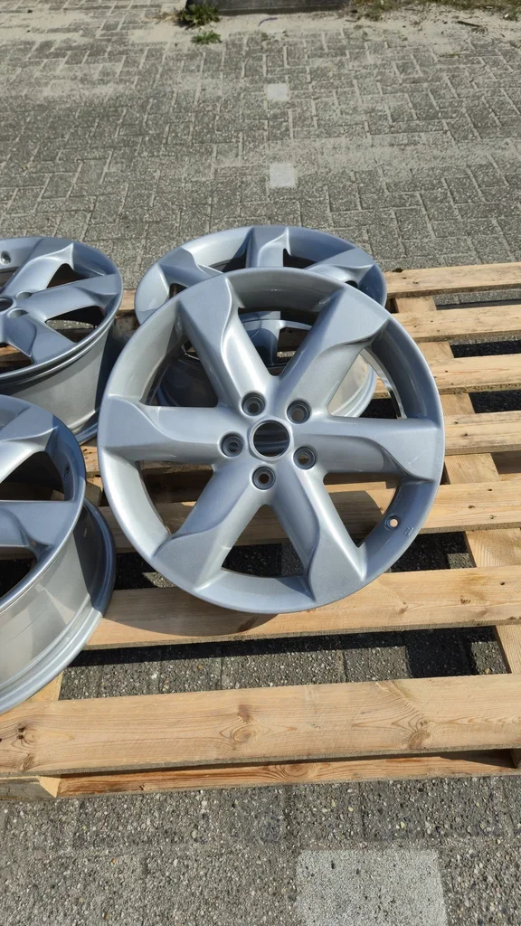 nissan velg.webp