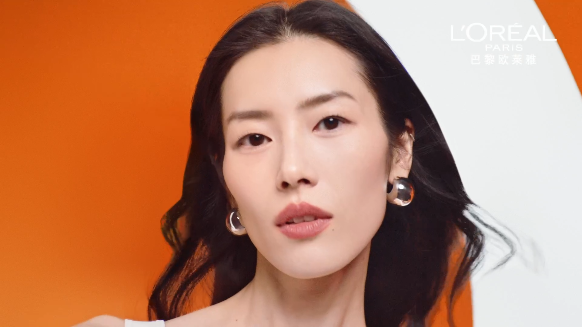 L'Oreal_VC Main video-15s-EBT-20mb_00001319.png